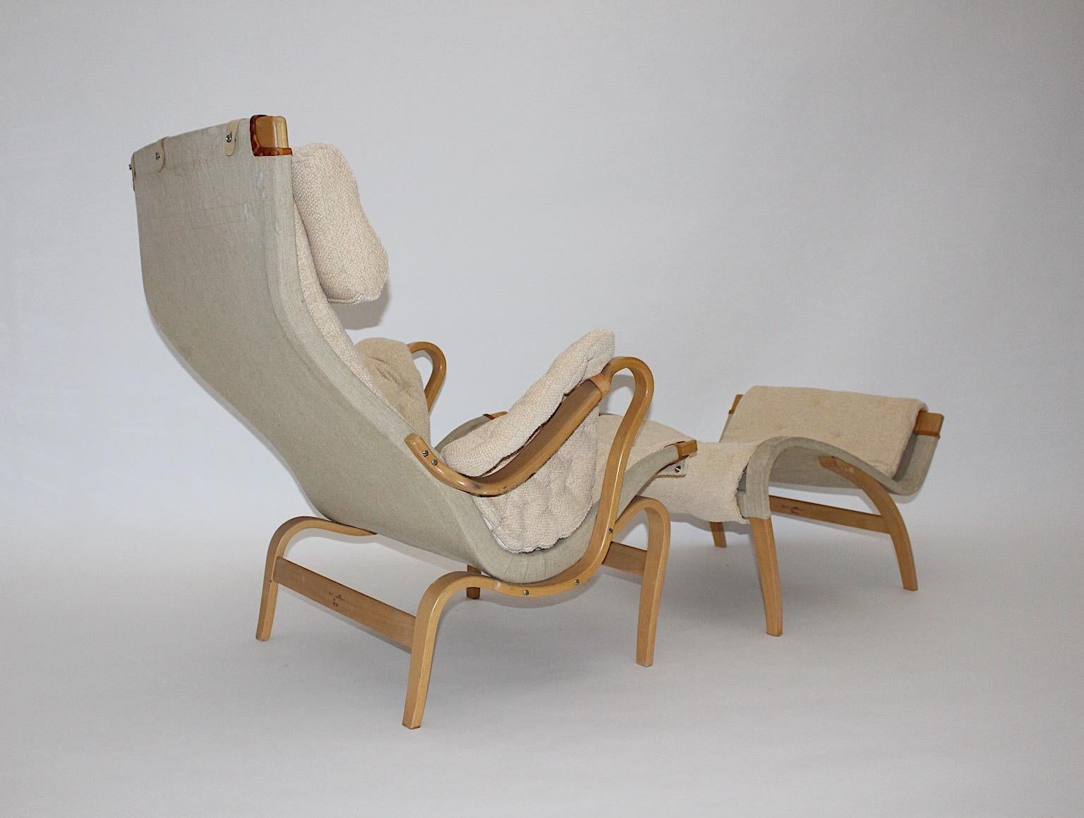 Scandinavian Modern Pernilla Lounge Chair Ottoman Bruno Mathsson DUX 1970 Sweden In Good Condition For Sale In Vienna, AT