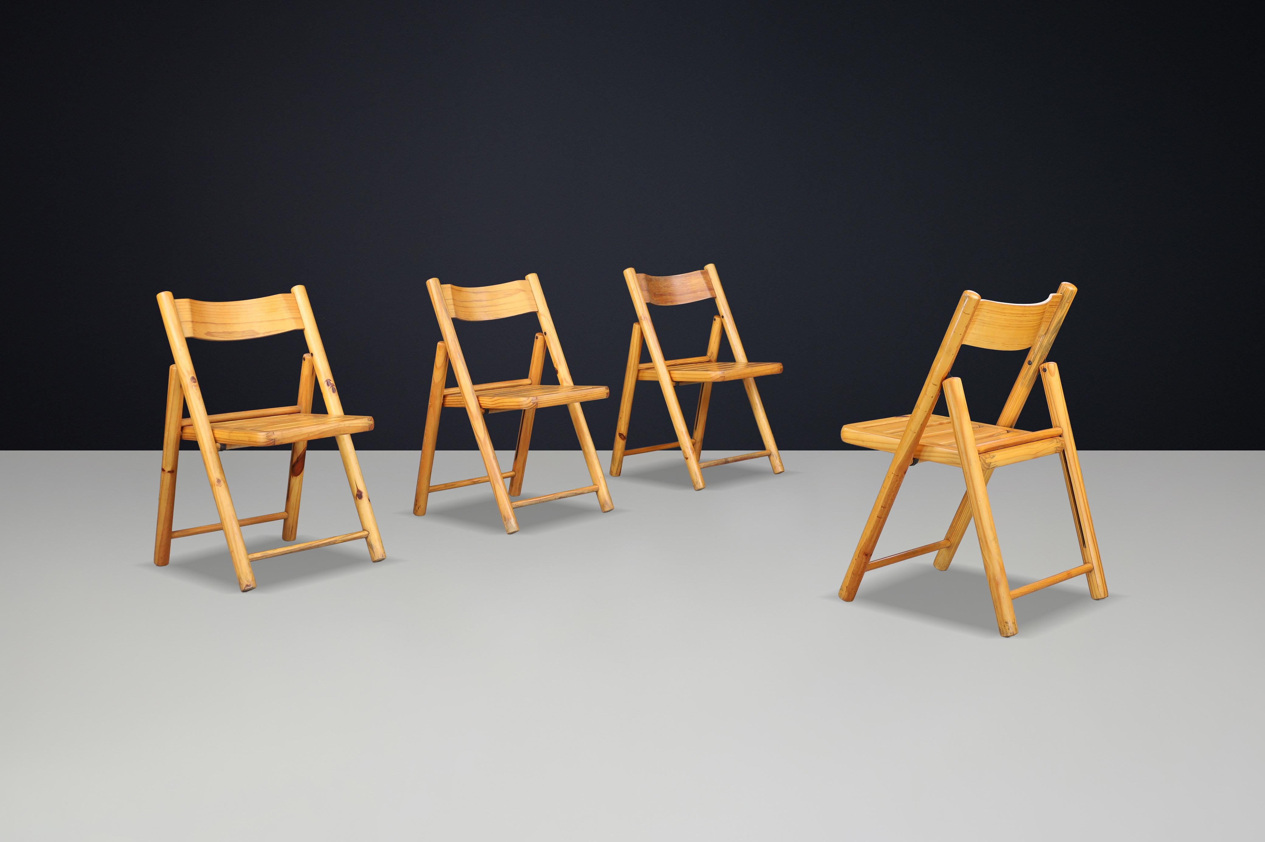 Danish Scandinavian Modern Pine Folding Chairs, in the Style of Rainer Daumiller 1970s For Sale