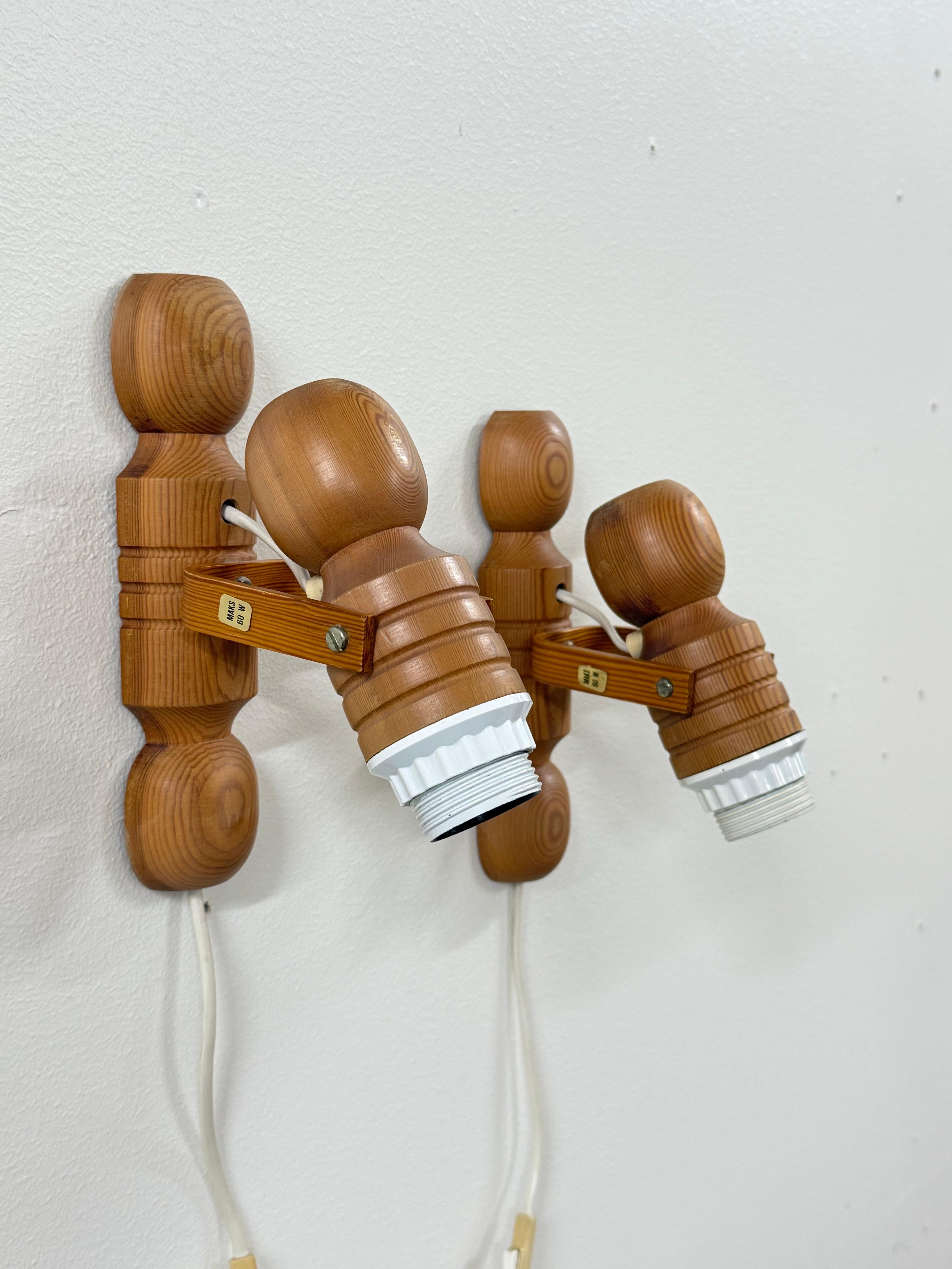 Scandinavo moderno Lampade da parete in pino The Modern Scandinavian, anni '70 in vendita
