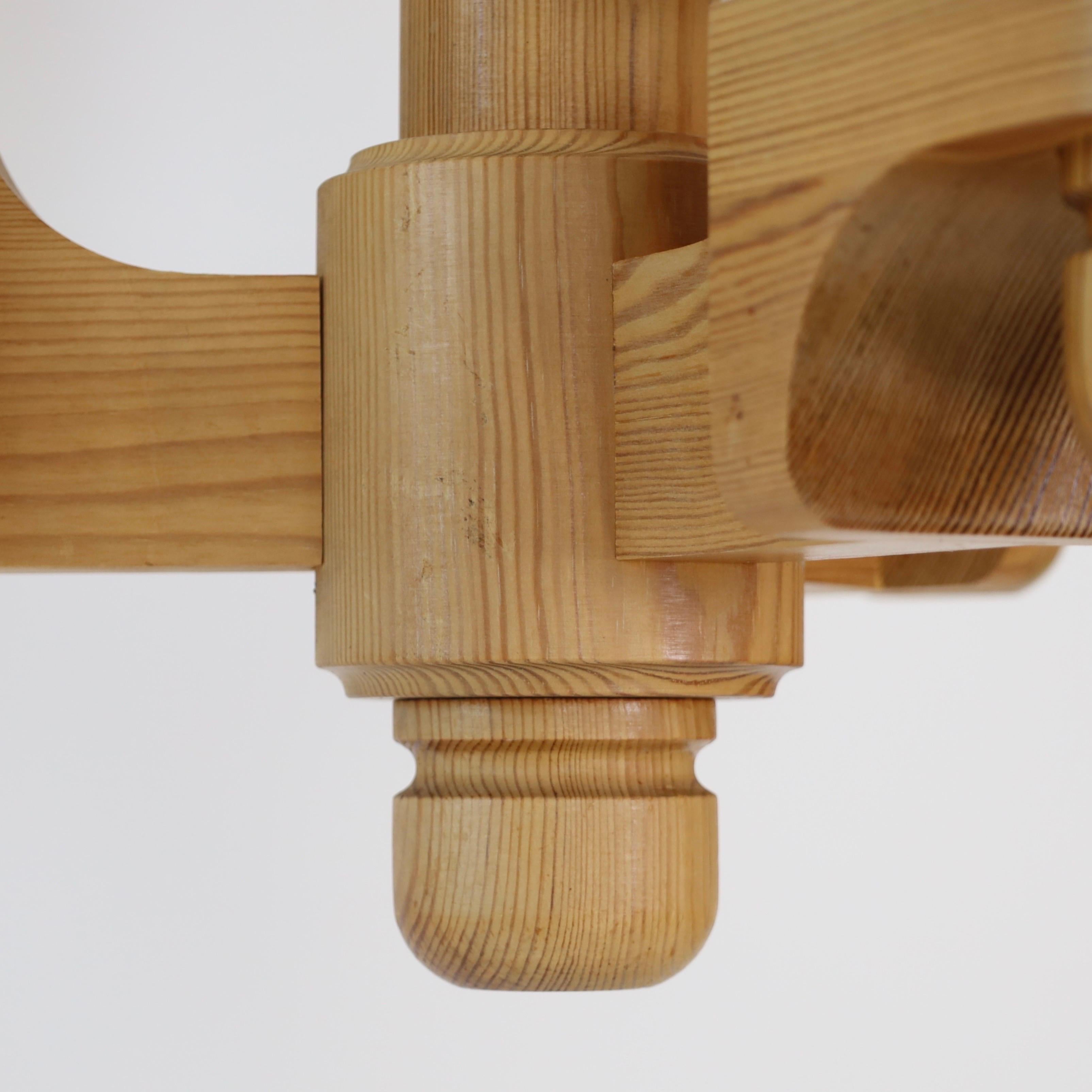 Scandinavian Modern Pine wood Chandelier by Jan Wickelgren, 1970s, Sweden 4