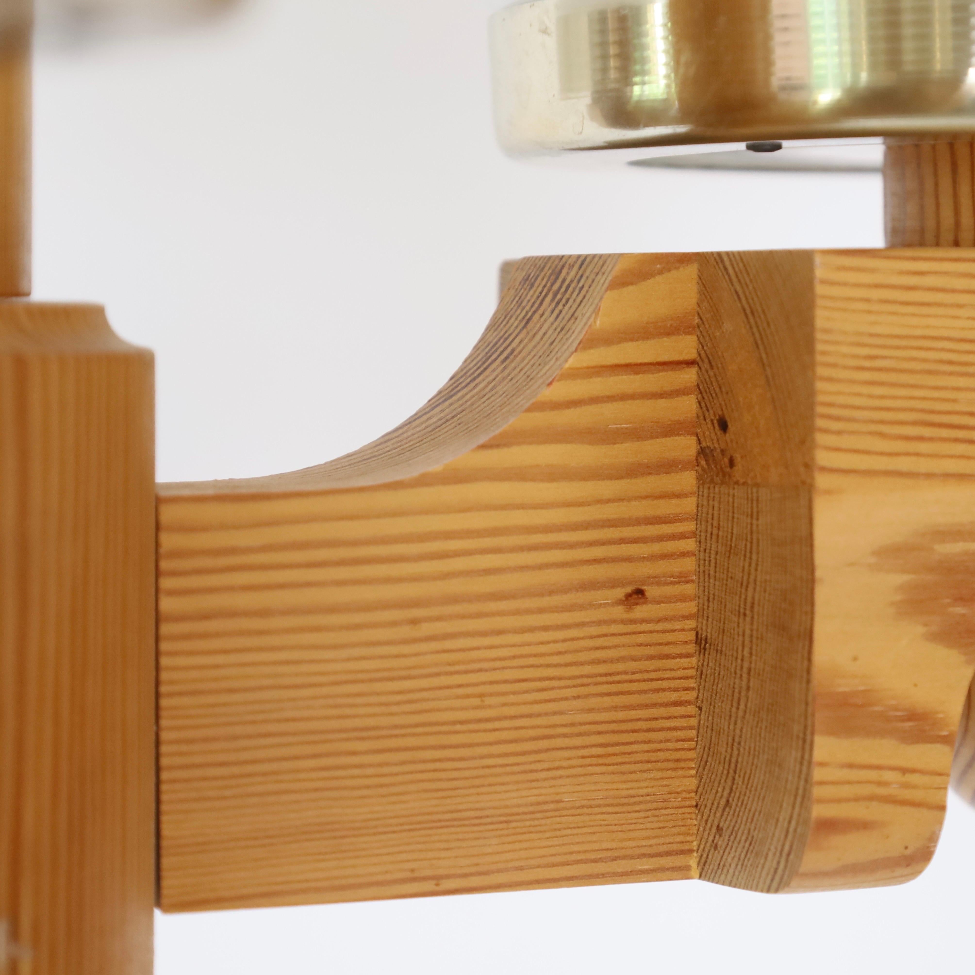 Scandinavian Modern Pine wood Chandelier by Jan Wickelgren, 1970s, Sweden 5