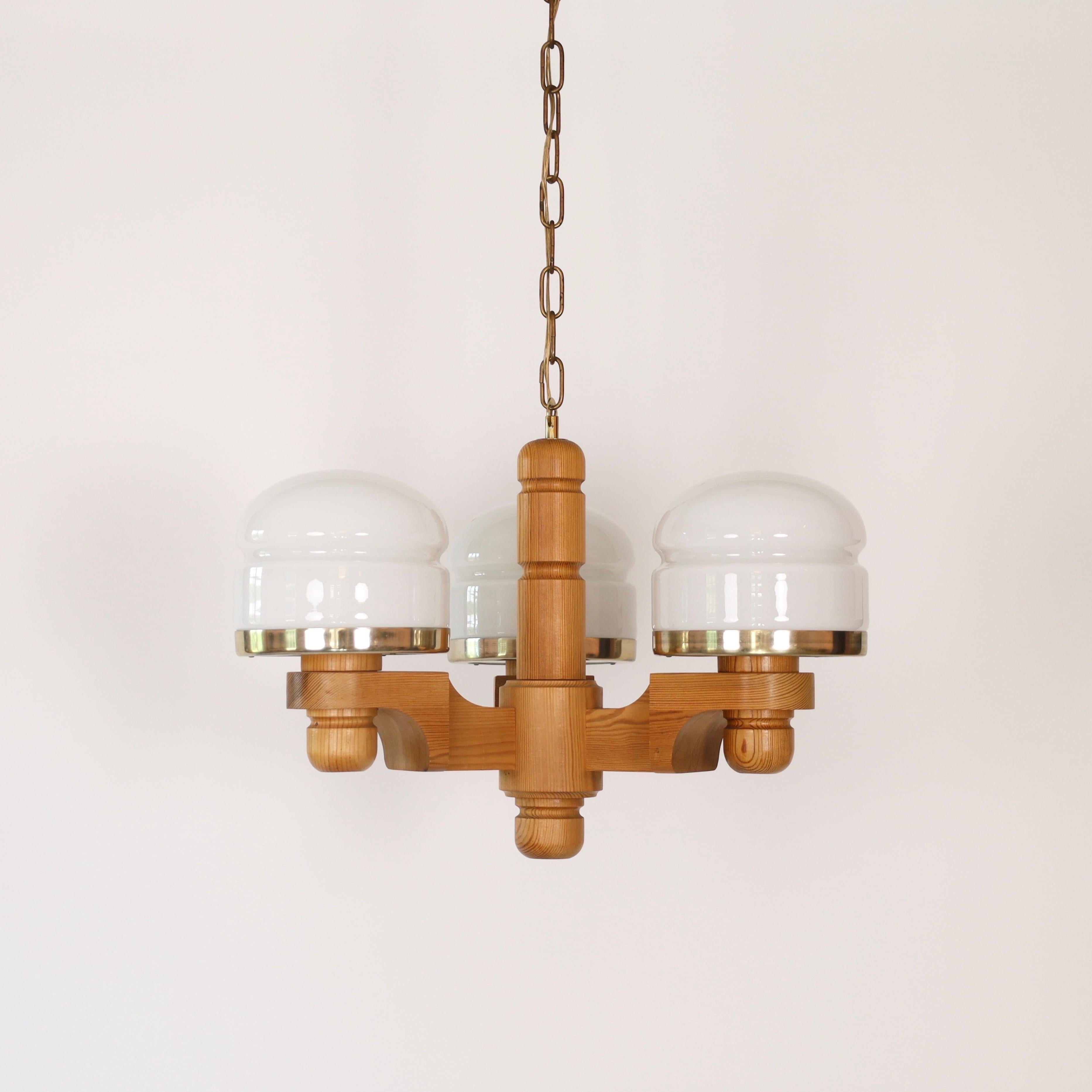 Scandinavian Modern Pine wood Chandelier by Jan Wickelgren, 1970s, Sweden 8
