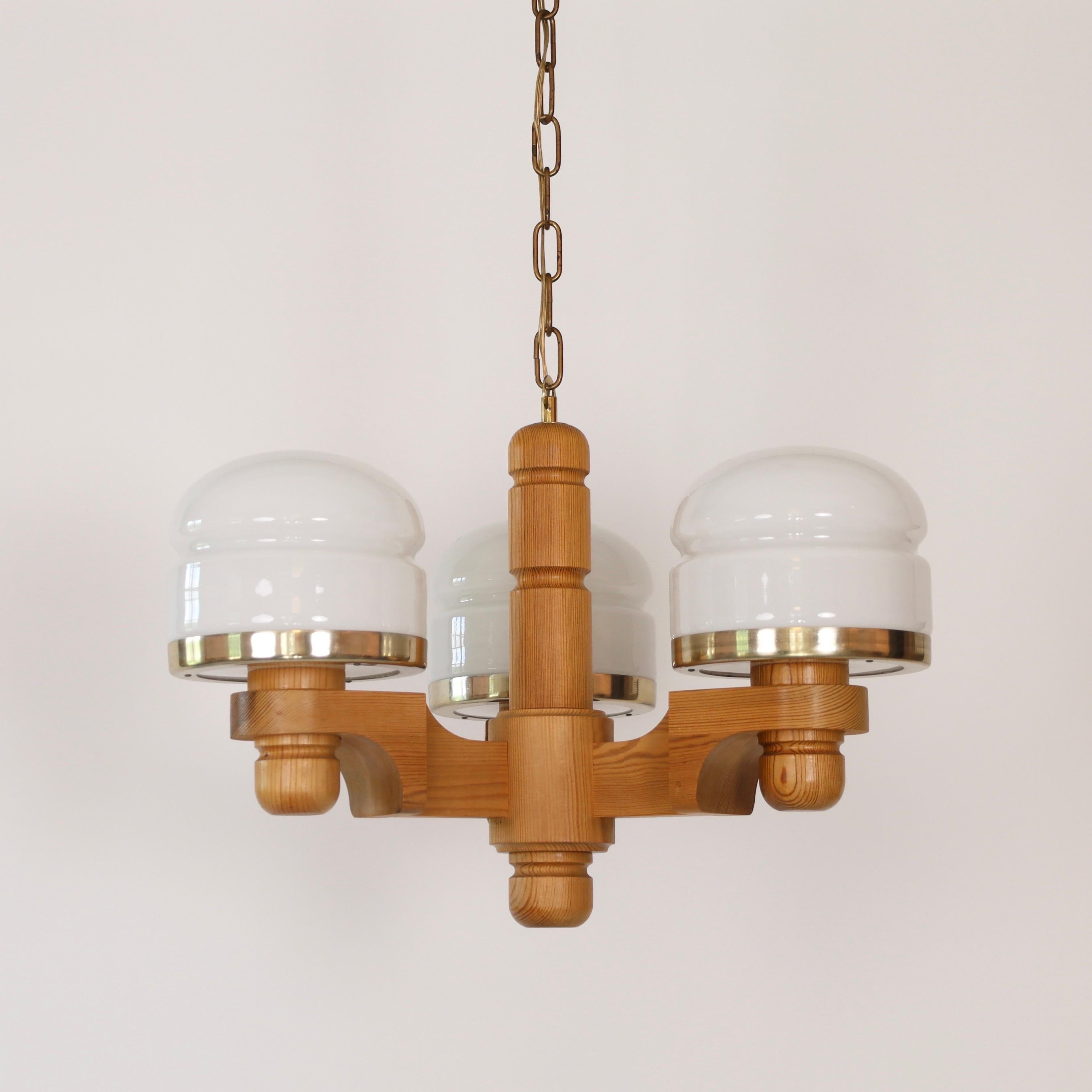 Late 20th Century Scandinavian Modern Pine wood Chandelier by Jan Wickelgren, 1970s, Sweden