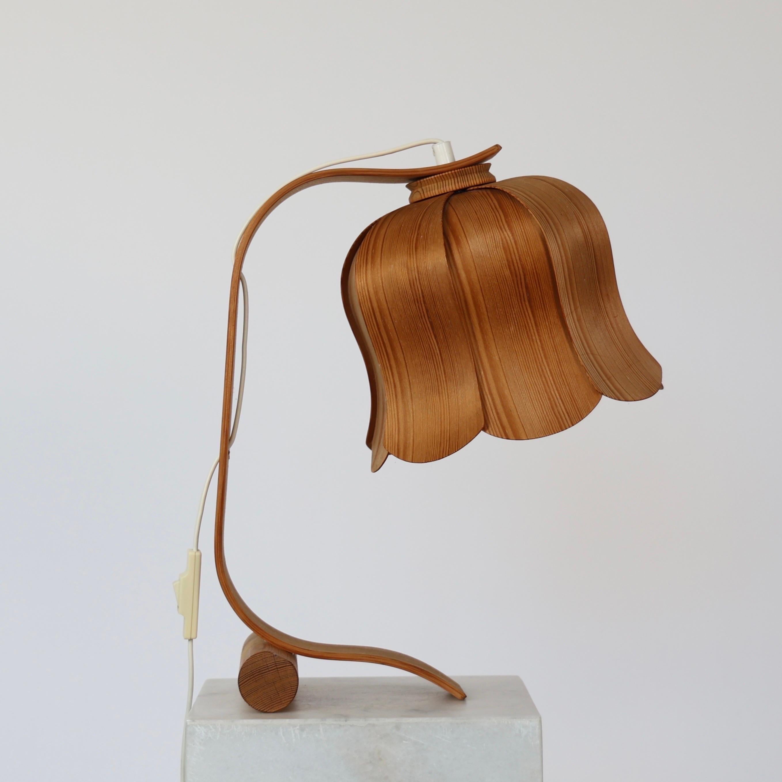 Lampe de table The Modern Scandinavian Wood par Aneta, années 1970, Suède en vente 3