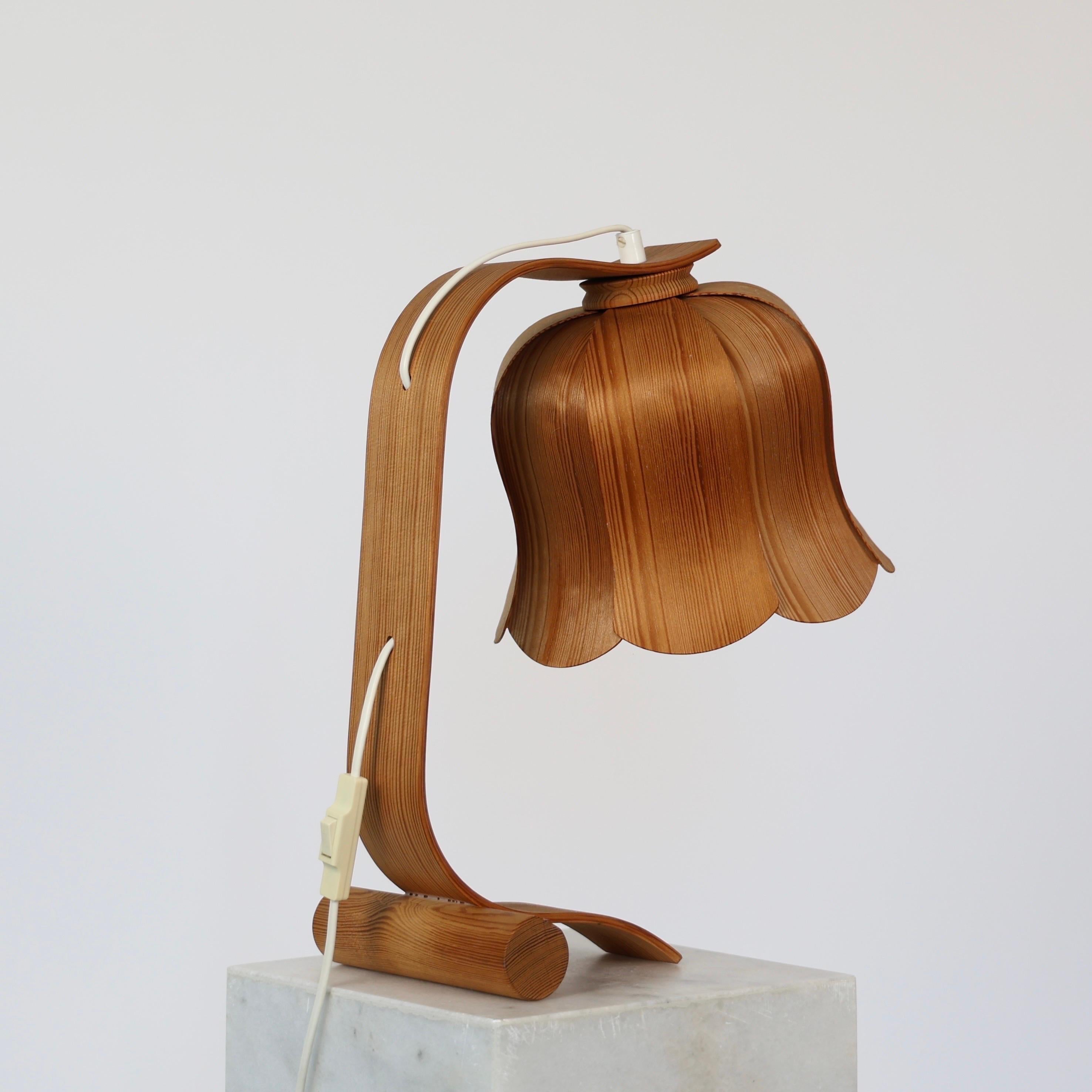 Lampe de table The Modern Scandinavian Wood par Aneta, années 1970, Suède en vente 4