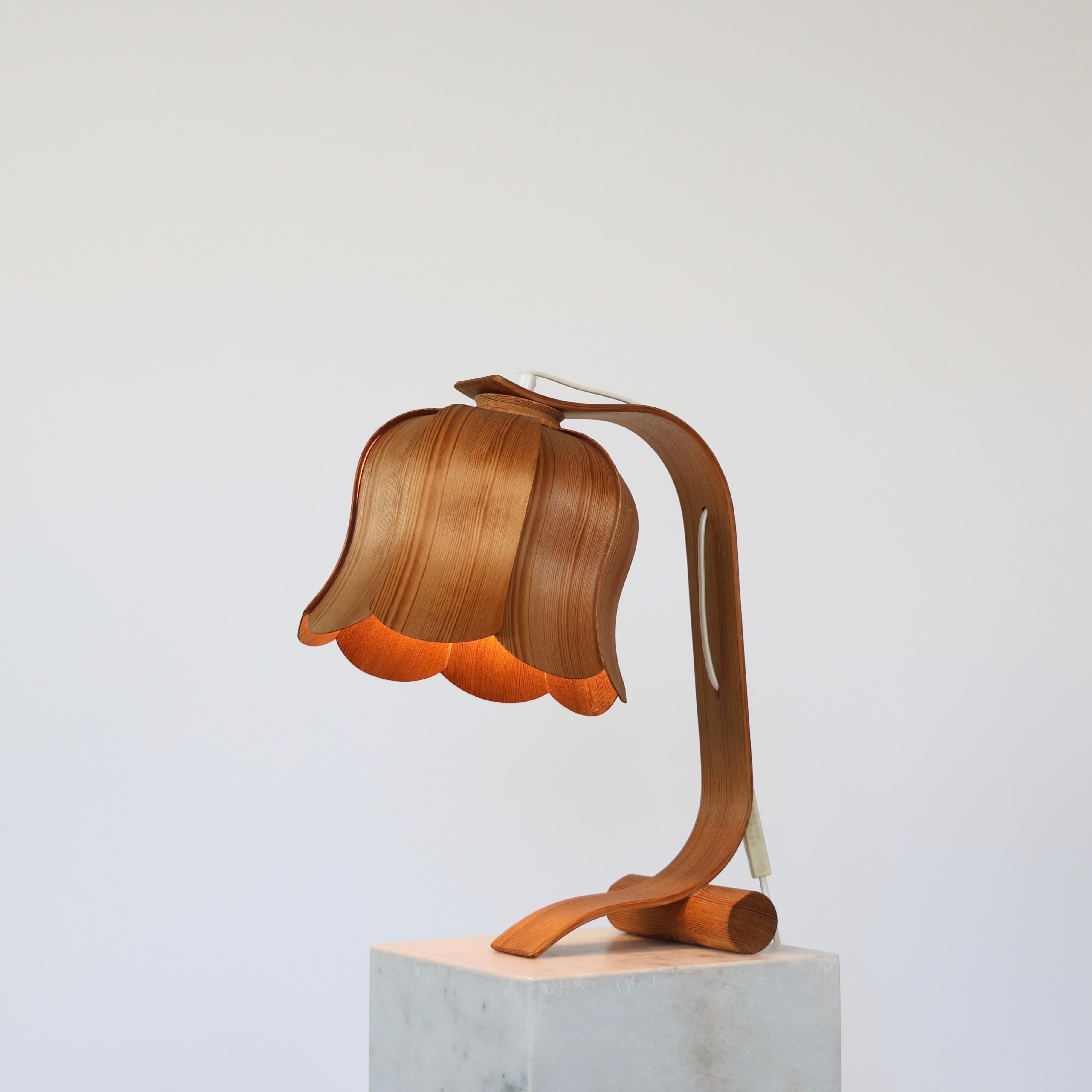 Lampe de table The Modern Scandinavian Wood par Aneta, années 1970, Suède Bon état - En vente à Værløse, DK