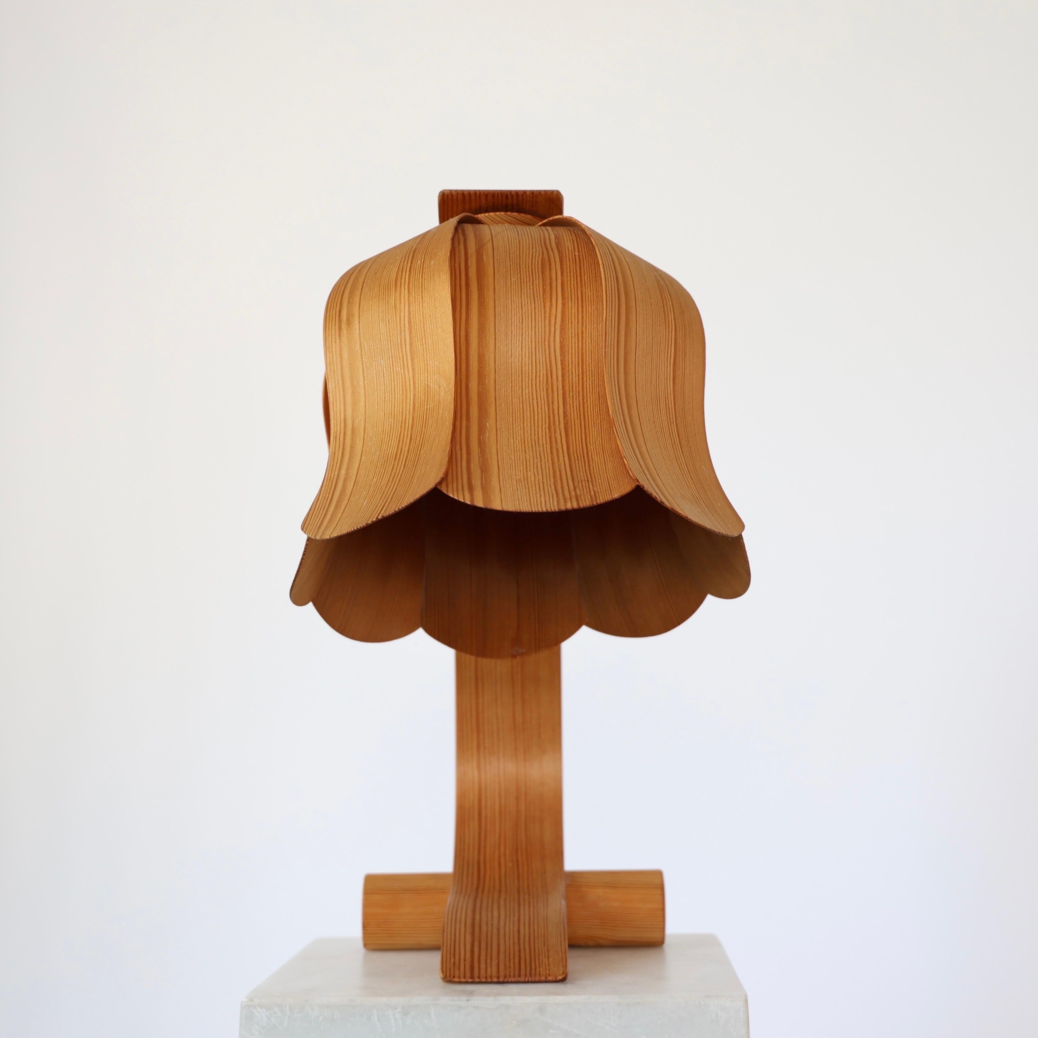 Lampe de table The Modern Scandinavian Wood par Aneta, années 1970, Suède en vente 1