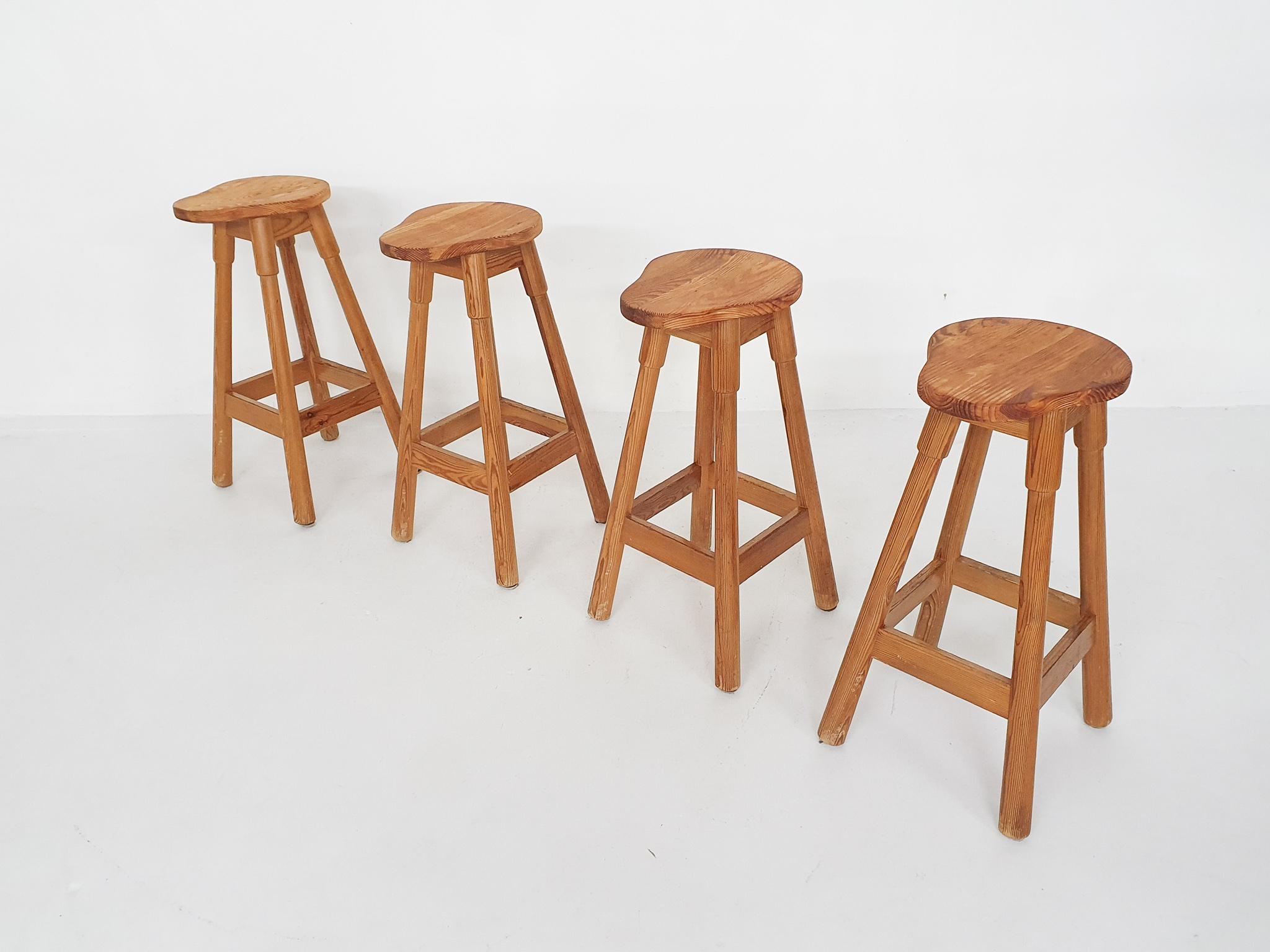 Tabourets de bar modernes scandinaves en bois de pin, années 1970 en vente 5