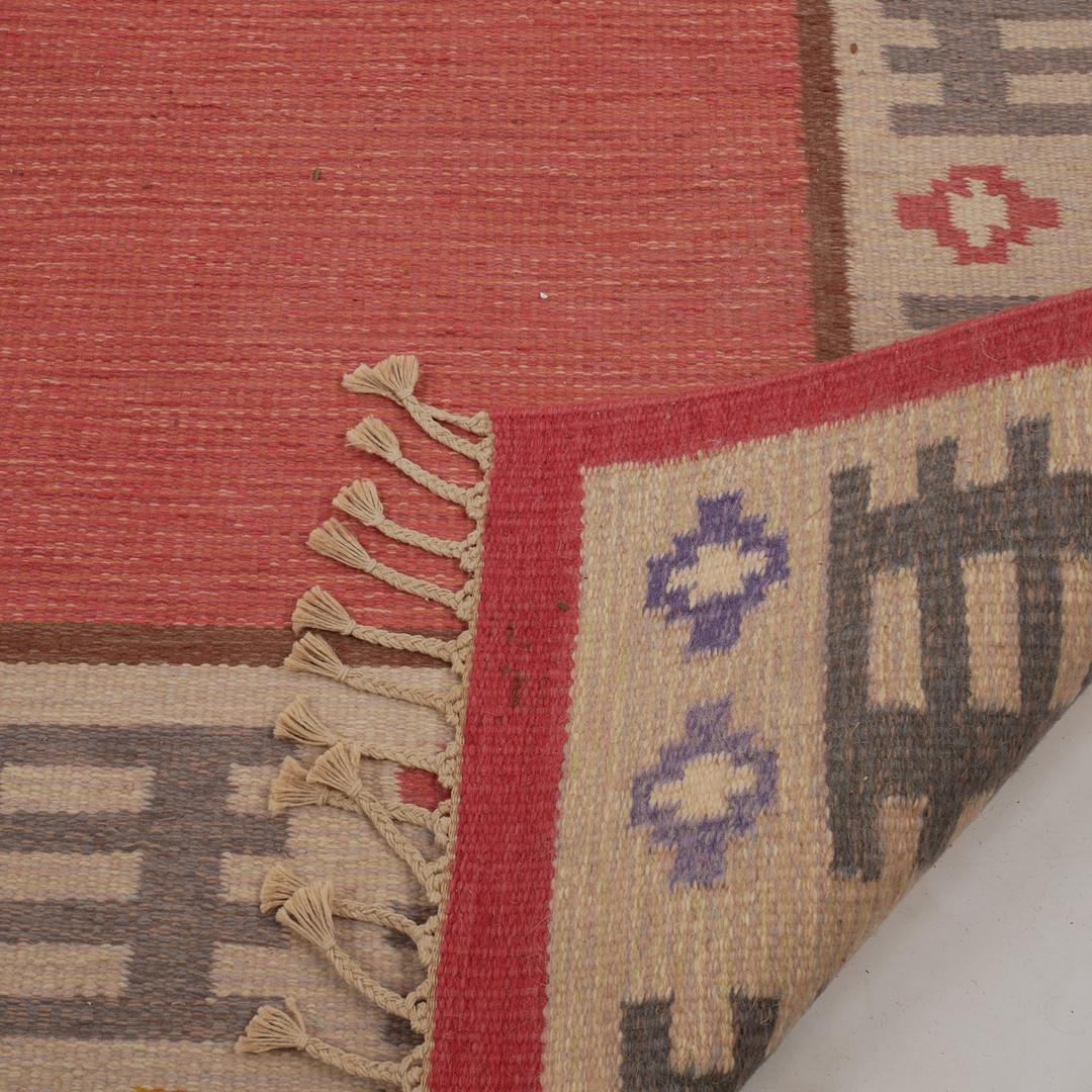 Tessuto a mano Tappeto Scandinavian Modern Pink Rölakan a tessitura piatta di Alice Wallebäck, Svezia, anni '60 in vendita