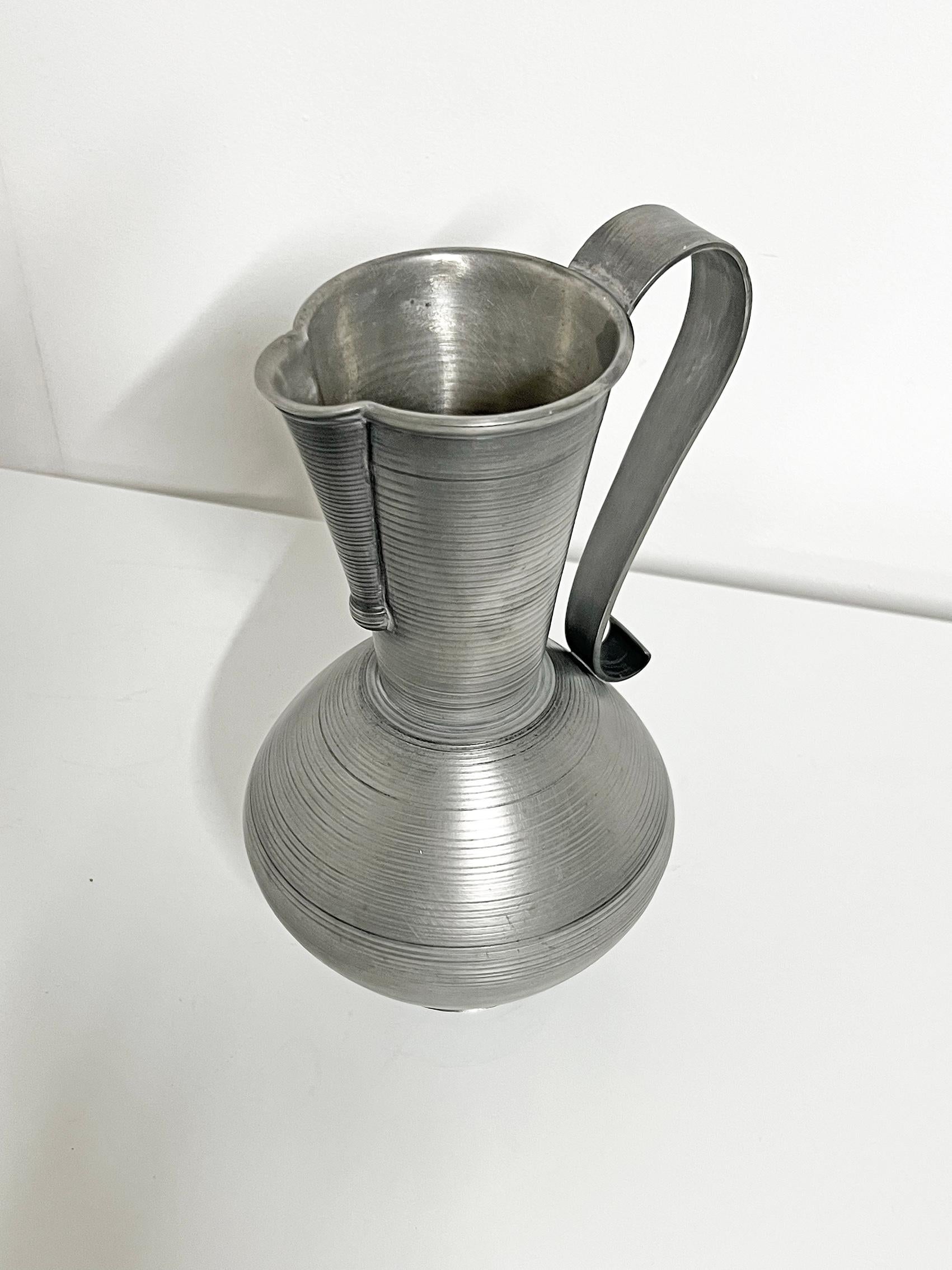 Mid-20th Century Scandinavian Modern Pitcher in Pewter by Gunnar Havstad, Norway, ca 1930-40s For Sale