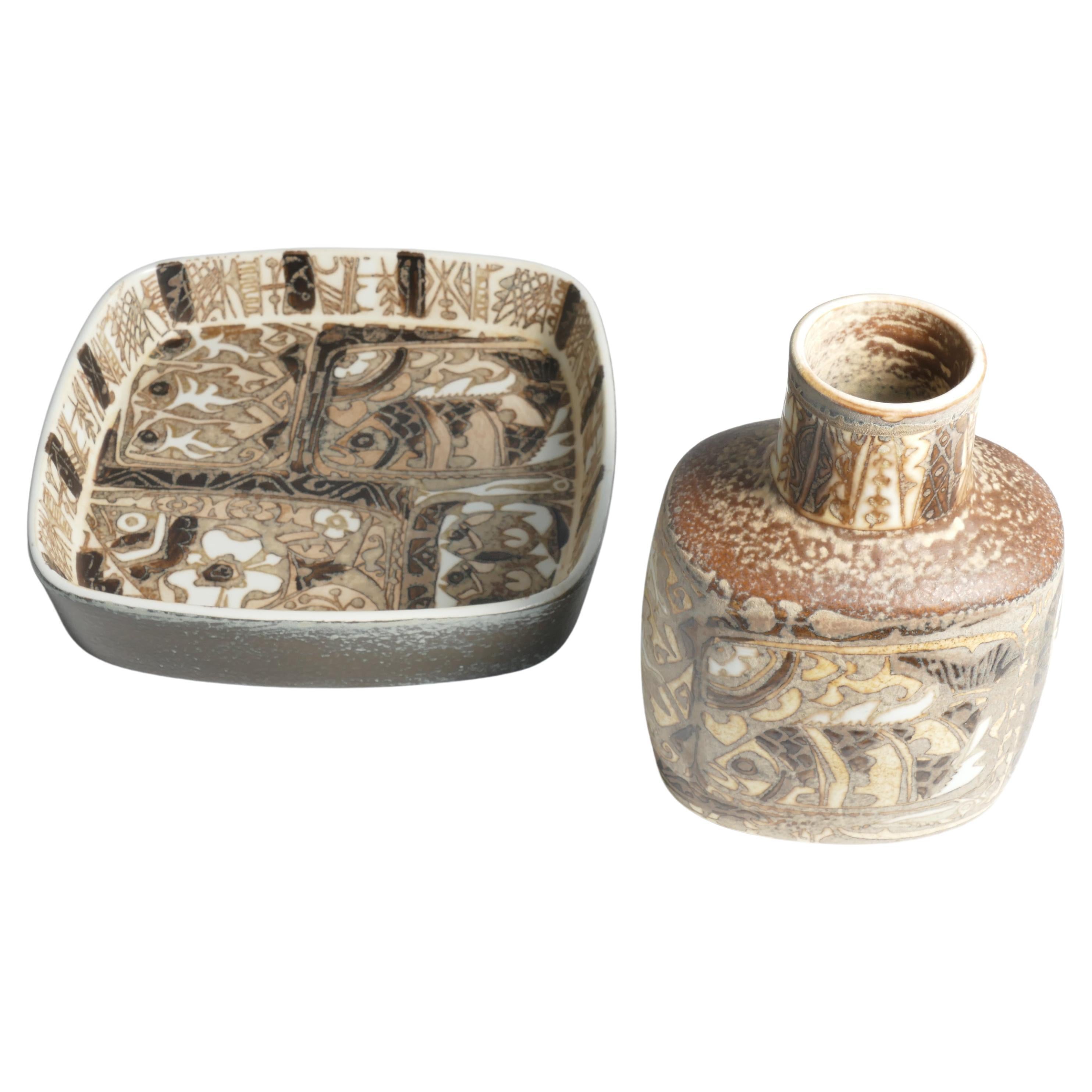 Piatto e vaso moderno scandinavo, ceramica, "Baca", Fajance, di Nils Thorsson f