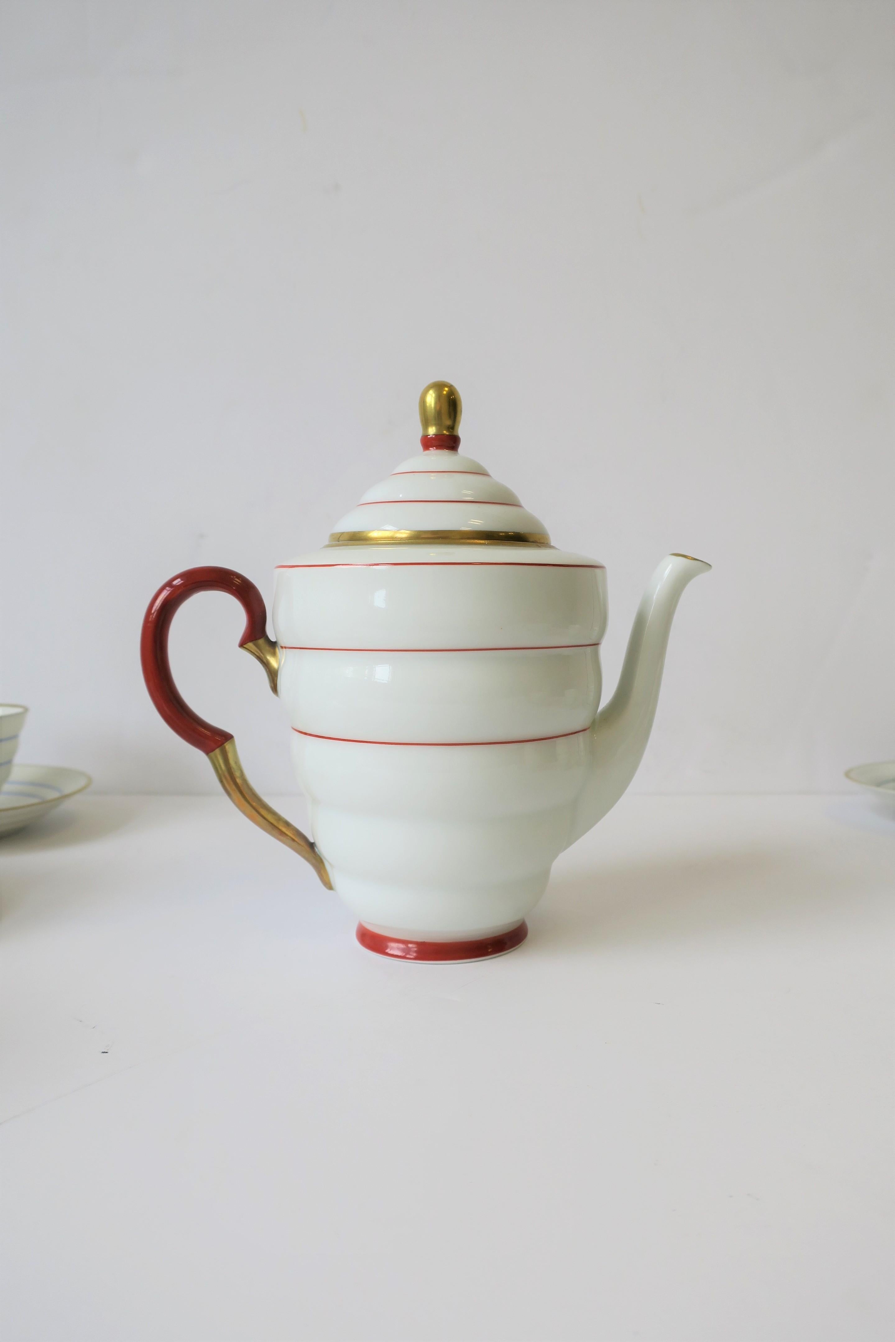 20th Century Scandinavian Modern White Porcelain Coffee Espresso or Tea Demitasse Set