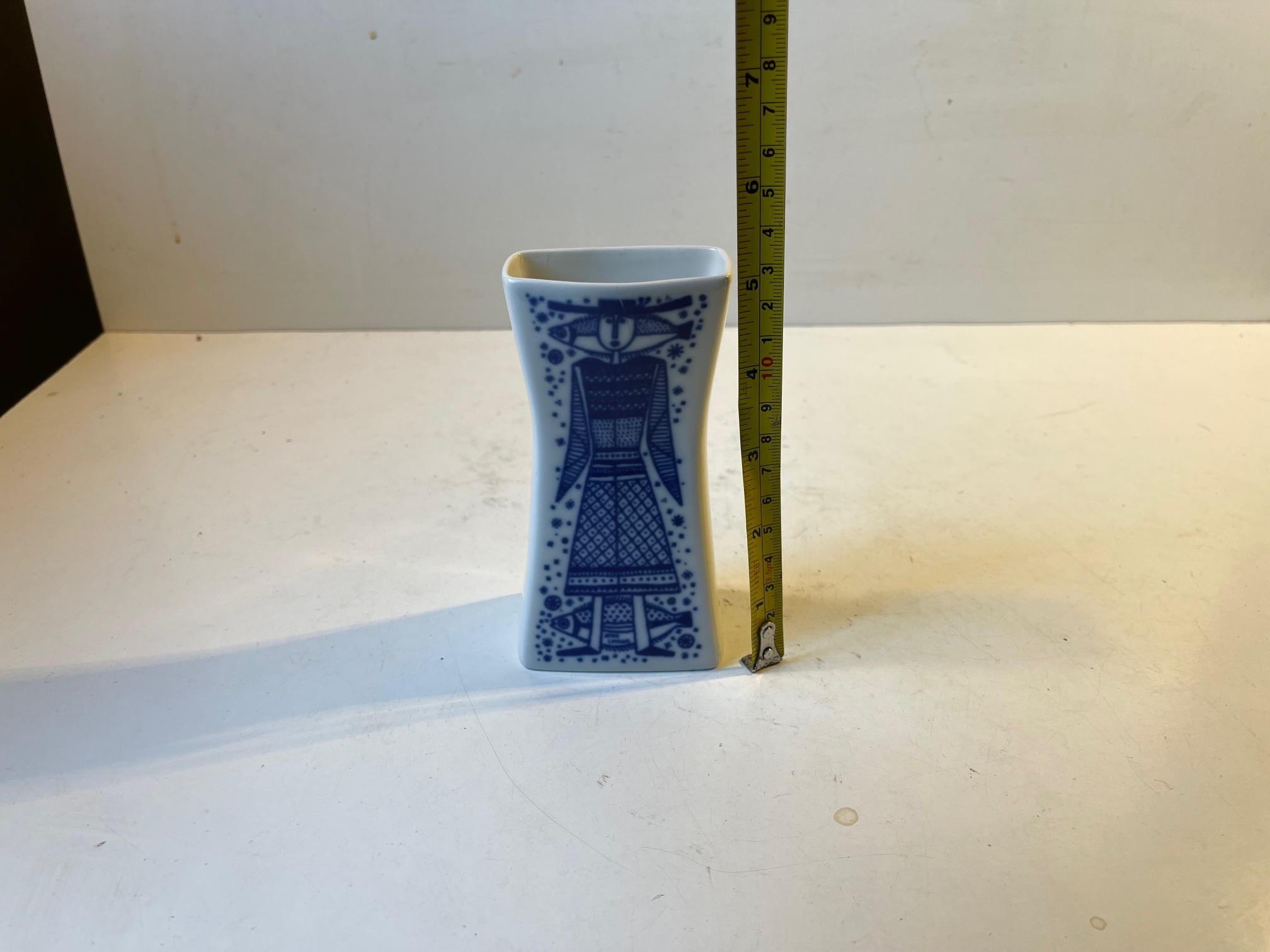 Scandinavian Modern Porcelain Vase by Arne Lindaas for Porsgrunn, 1960s In Good Condition For Sale In Esbjerg, DK