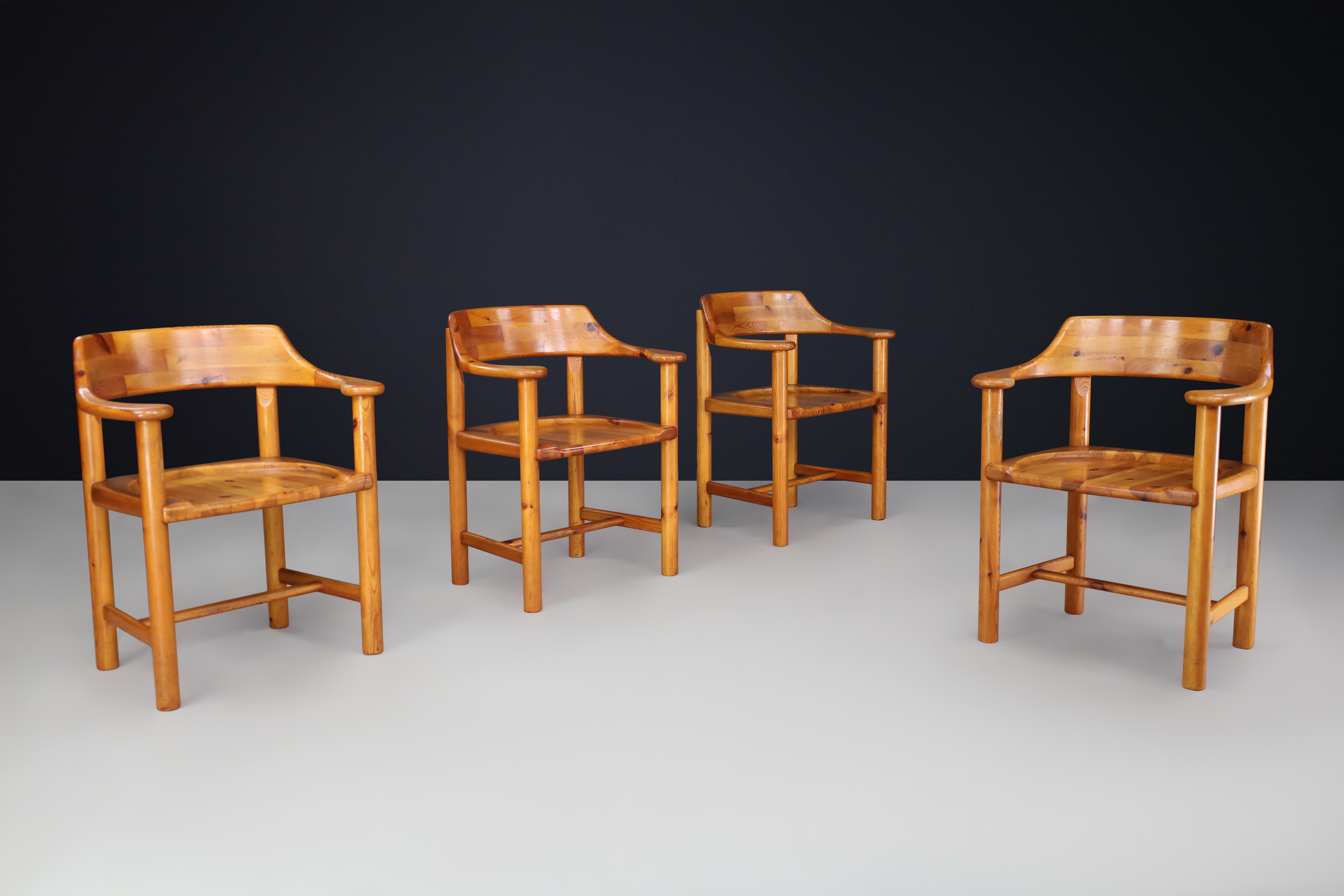 Scandinavian Modern Rainer Daumiller Armchairs for Hirtshals Savvaerk, Set of Four, Denmark, 1970s

This striking set of four Scandinavian Modern armchairs was designed by Rainer Daumiller for Hirtshals Savvaerk in the 1970s. Crafted from solid