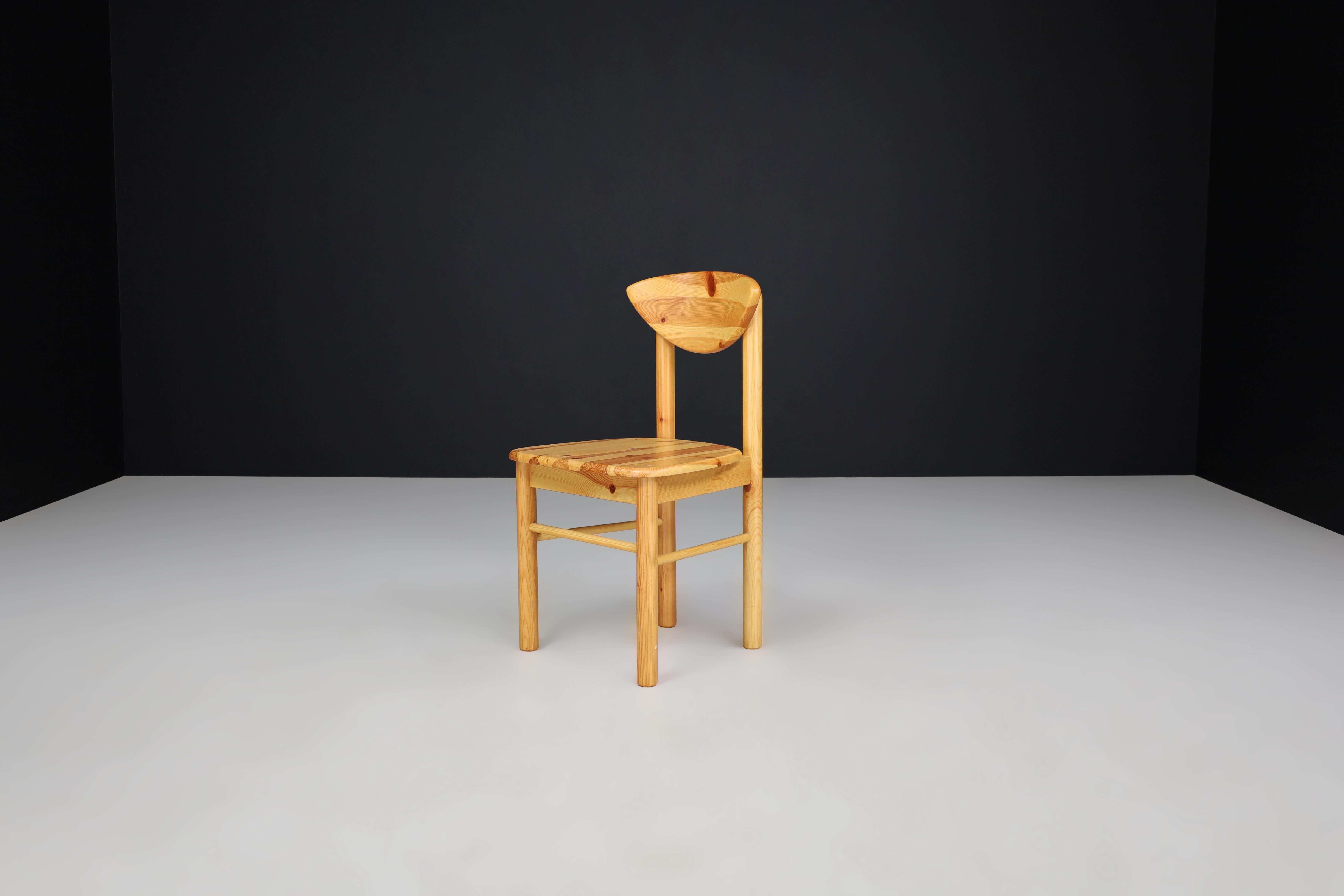 Danish Scandinavian Modern Rainer Daumiller Dining Room Chairs in Pine, Denmark 1970s   For Sale