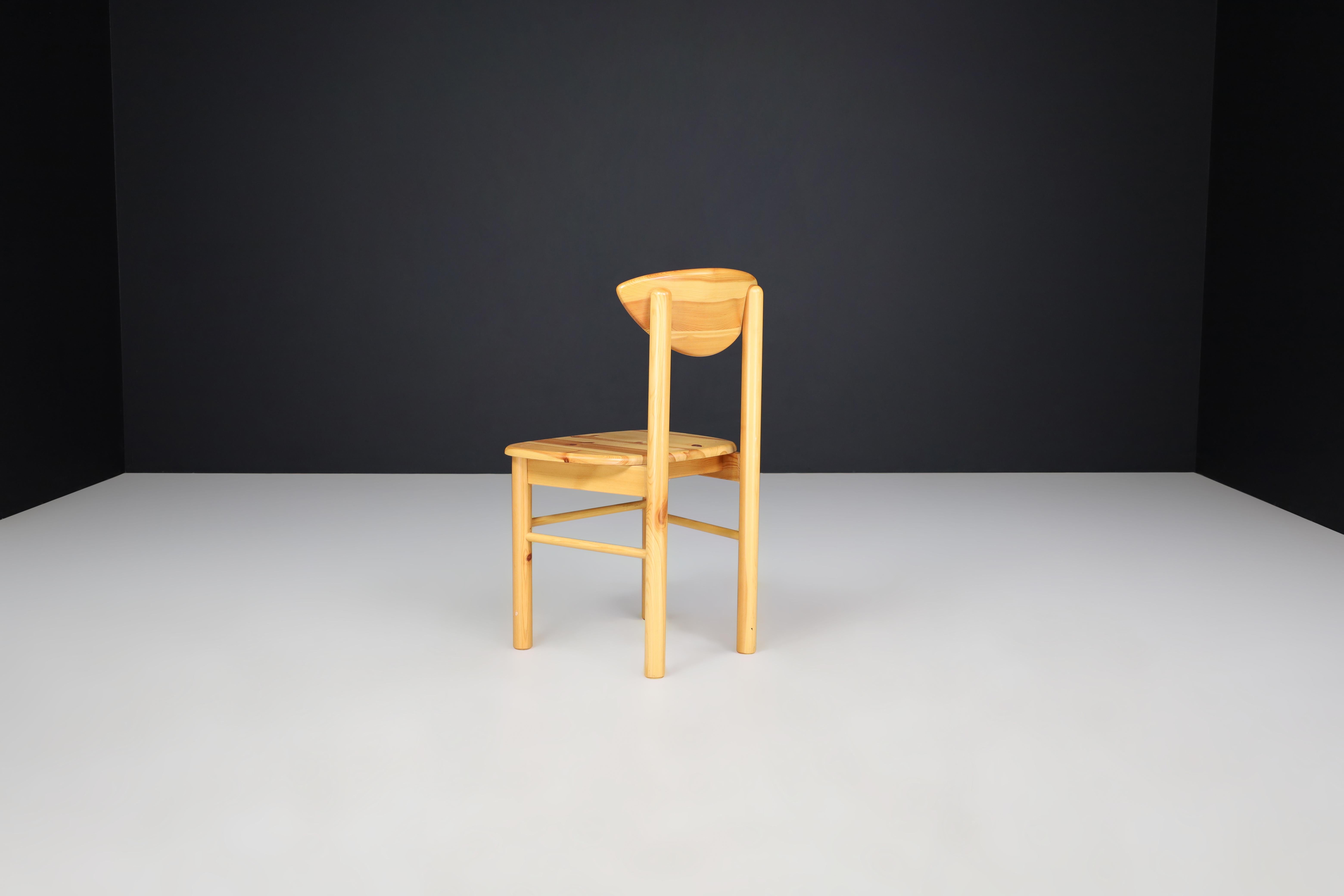 Sillas de comedor modernas escandinavas Rainer Daumiller de pino, Dinamarca Años 70 en Bueno Estado en Almelo, NL