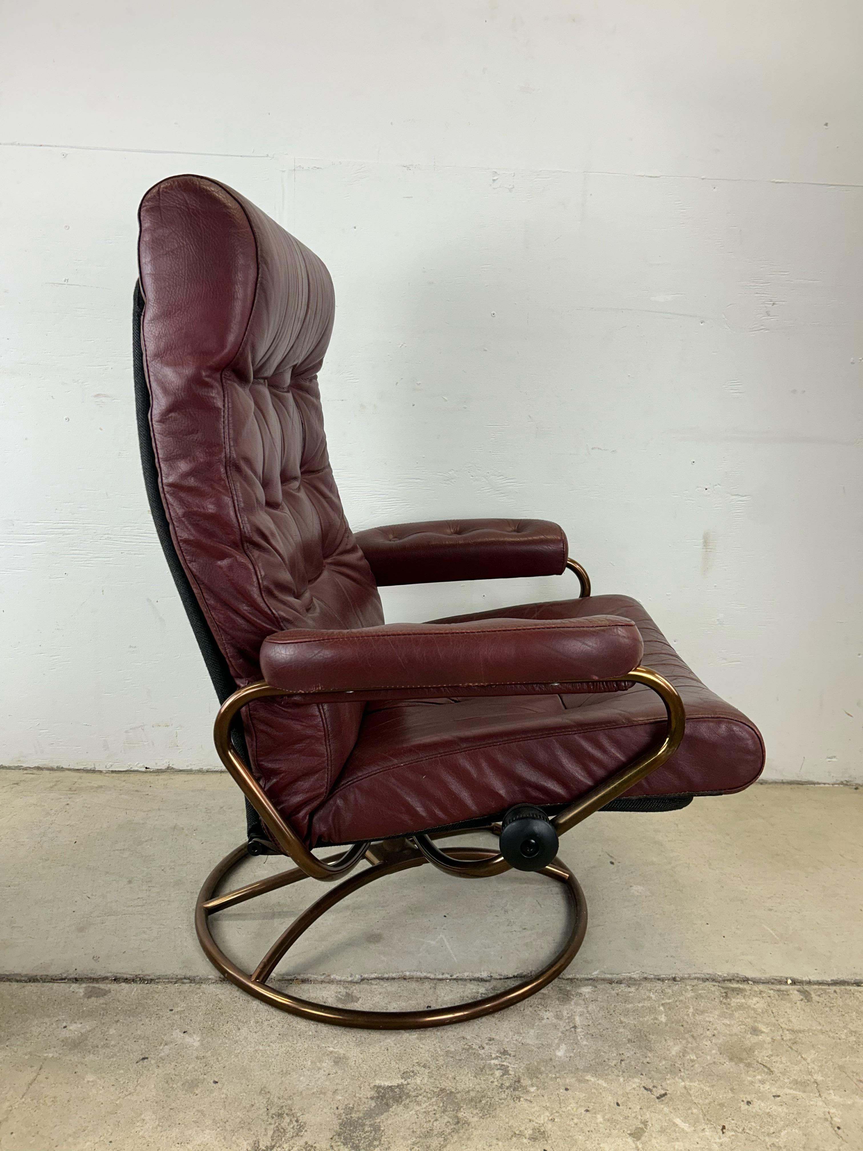 Scandinavian Modern Red Leather Ekornes Stressless Recliner with Ottoman For Sale 14