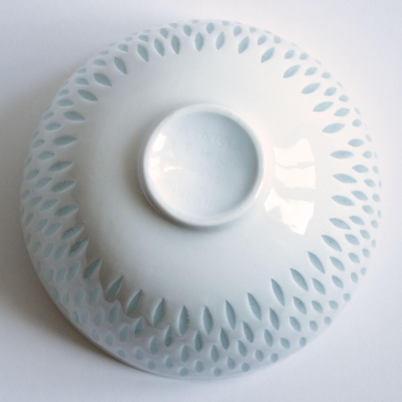 Pair of Scandinavian Modern Porcelain Bowl by Friedl Holzer-Kjellberg, Arabia In Excellent Condition For Sale In Stockholm, SE