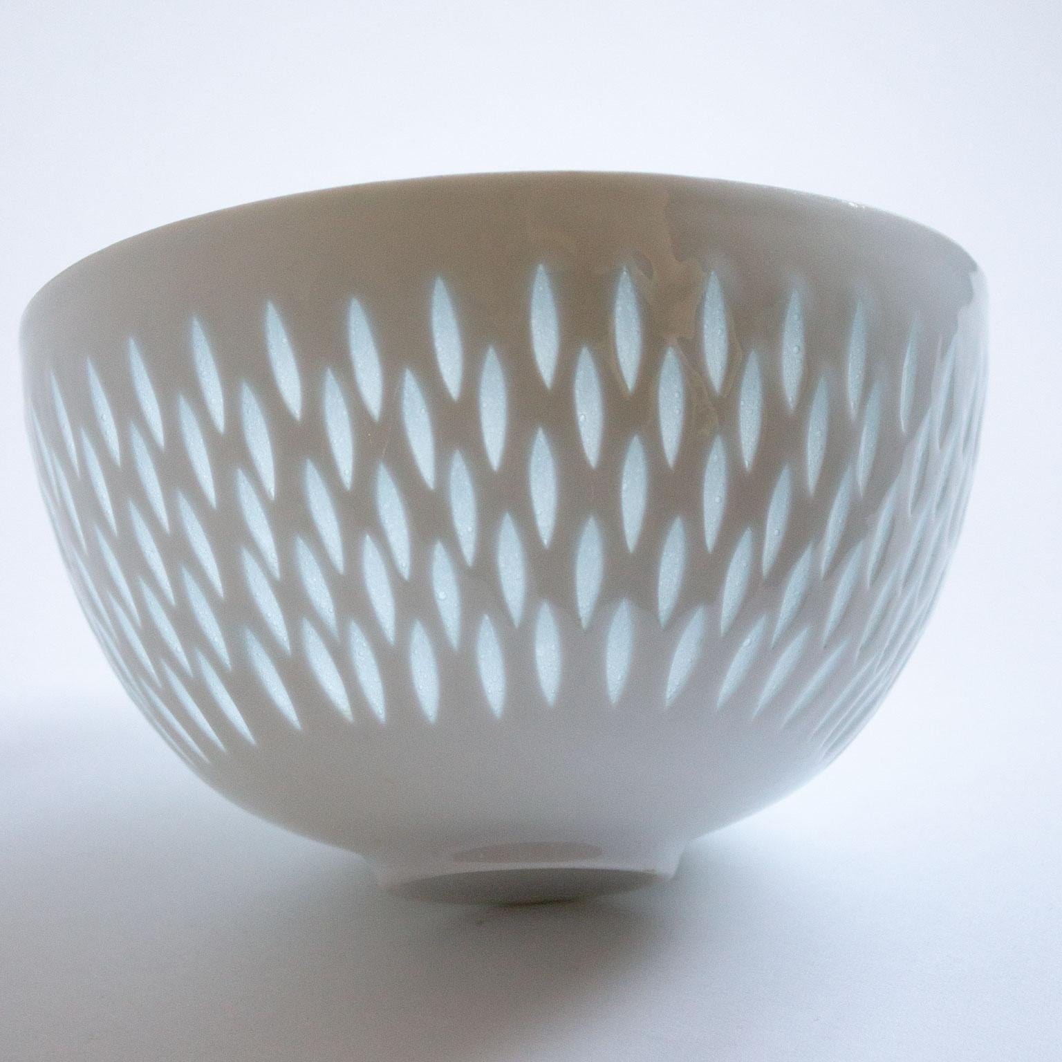 Mid-20th Century Pair of Scandinavian Modern Porcelain Bowl by Friedl Holzer-Kjellberg, Arabia For Sale