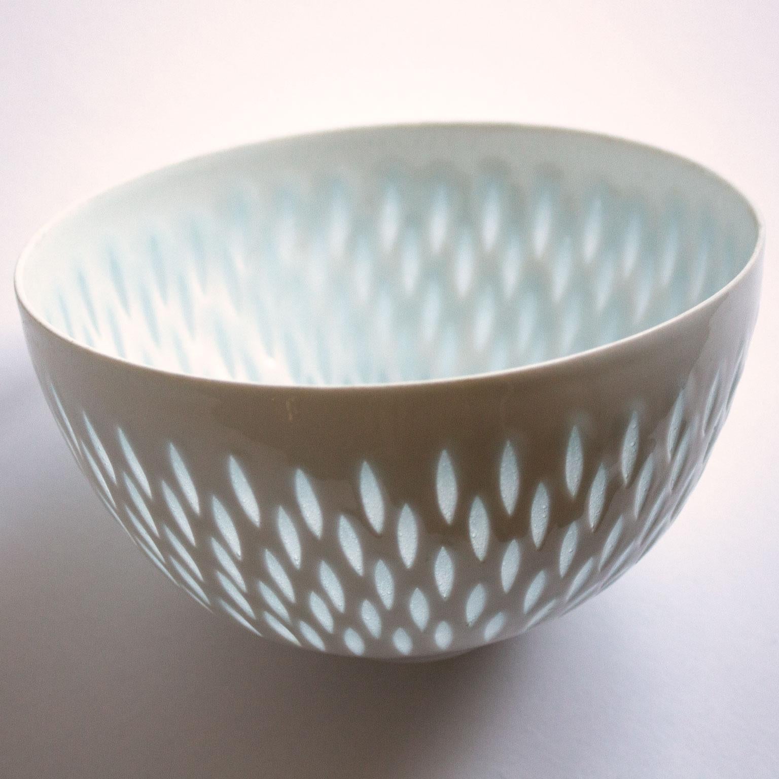 Pair of Scandinavian Modern Porcelain Bowl by Friedl Holzer-Kjellberg, Arabia For Sale 1