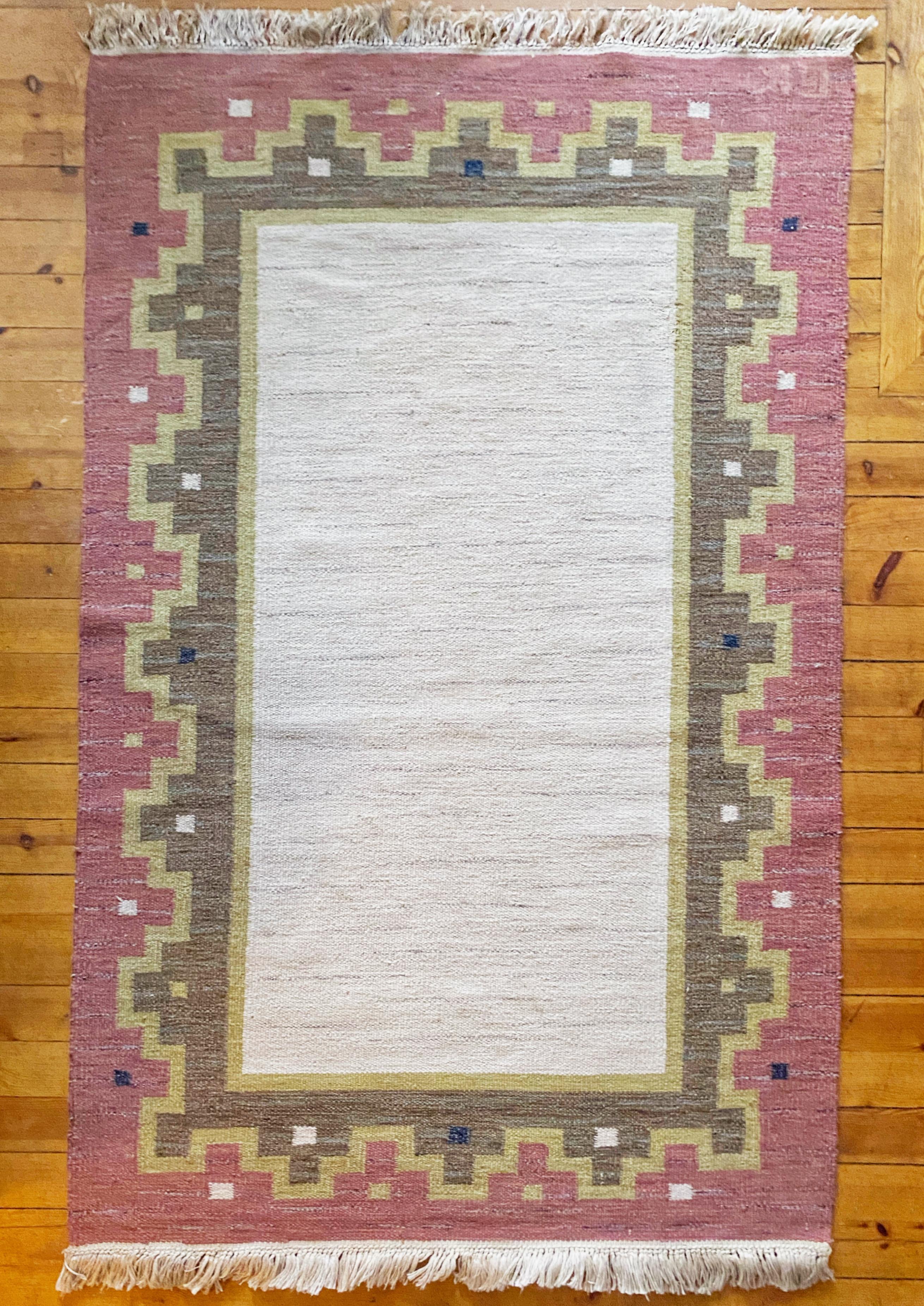 Scandinavian Modern Röllakan Pink and White Flatweave Rug, Sweden, 1960s For Sale 4