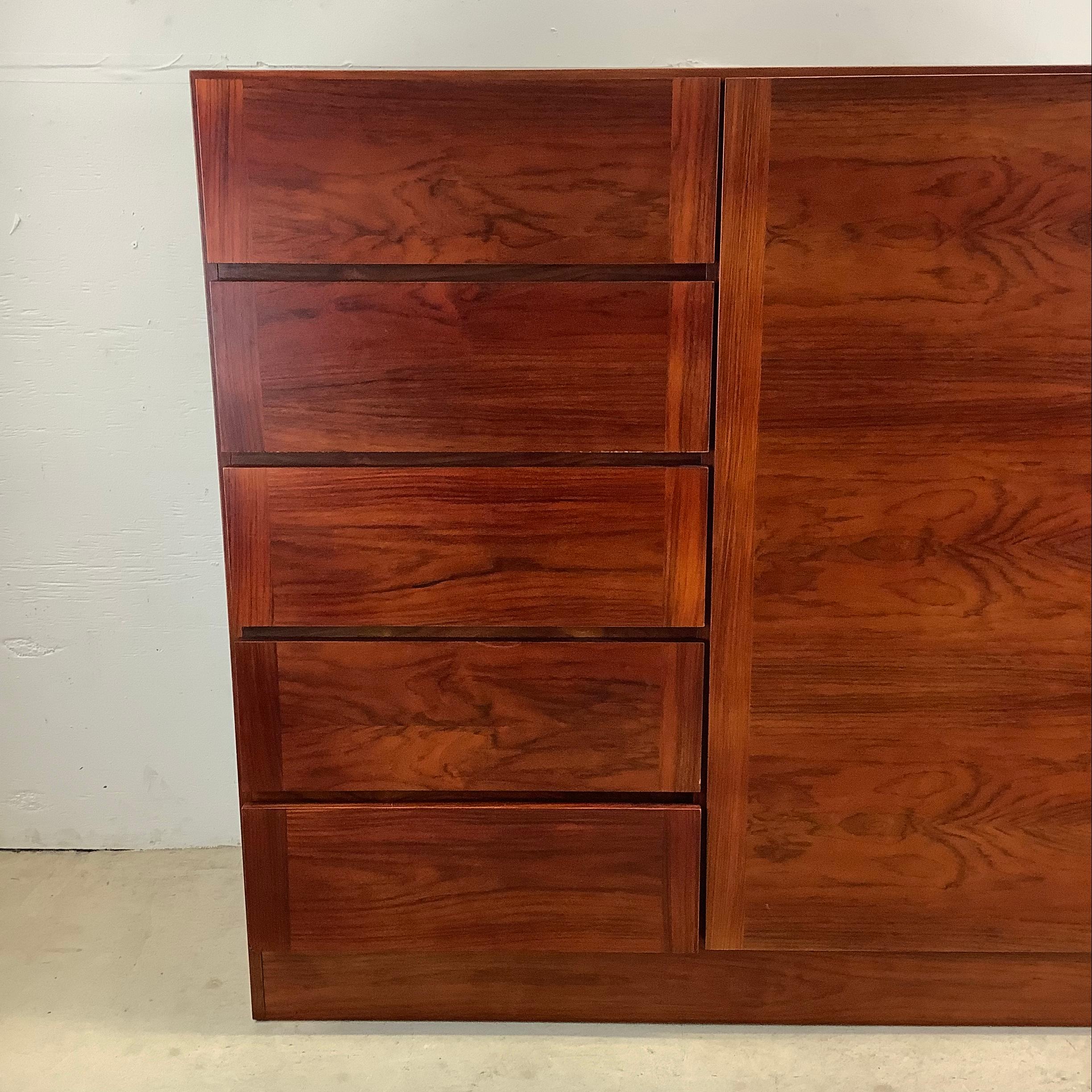 Scandinavian Modern Rosewood Armoire Dresser In Fair Condition In Trenton, NJ