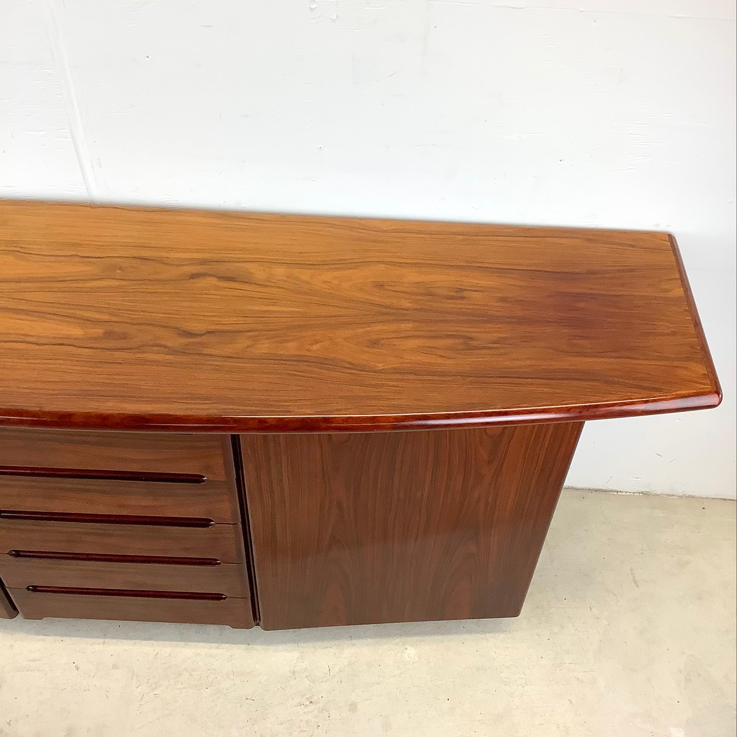 20th Century Scandinavian Modern Rosewood Credenza by Skovby For Sale