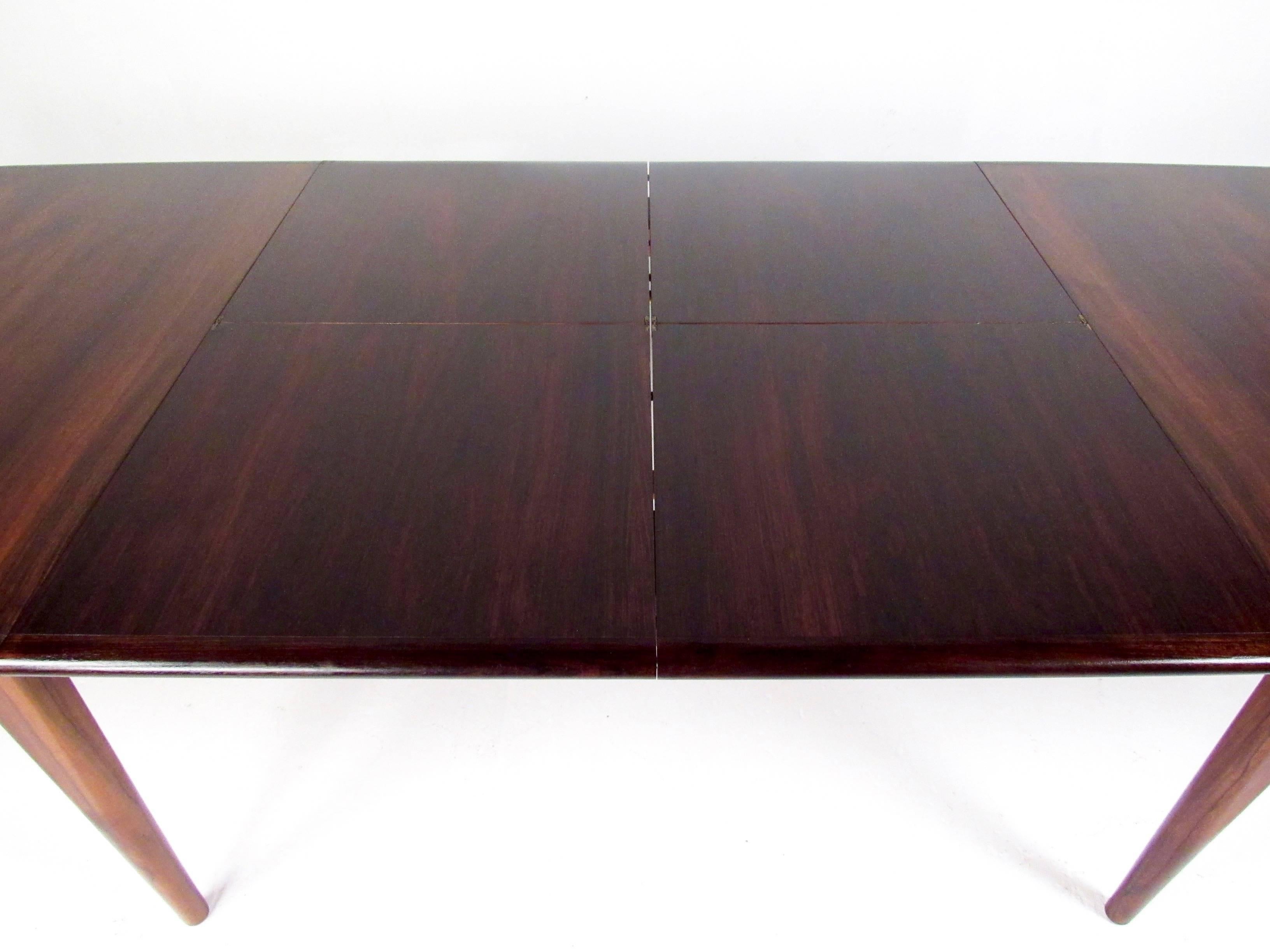 Scandinavian Modern Rosewood Dining Room Set For Sale 4