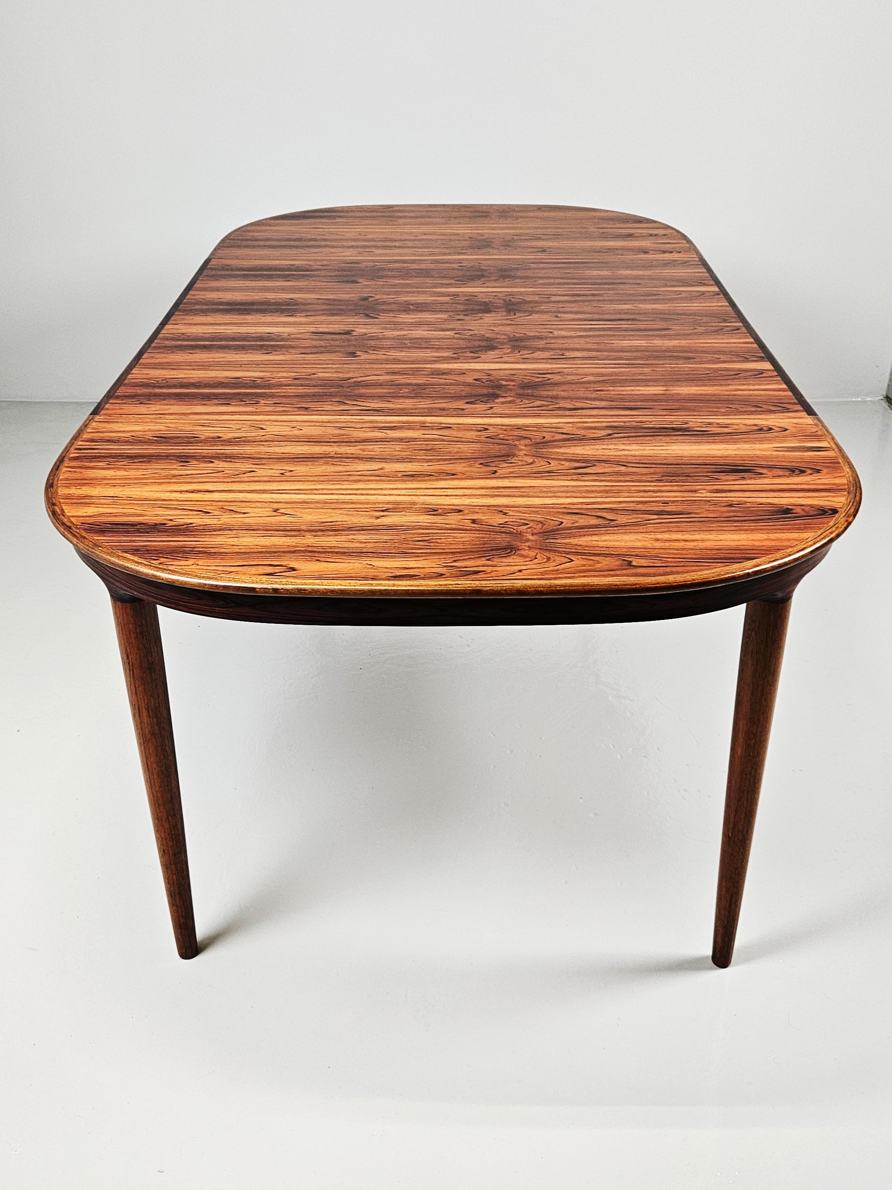 Scandinavian modern rosewood dining table, 1960s, Denmark For Sale 2