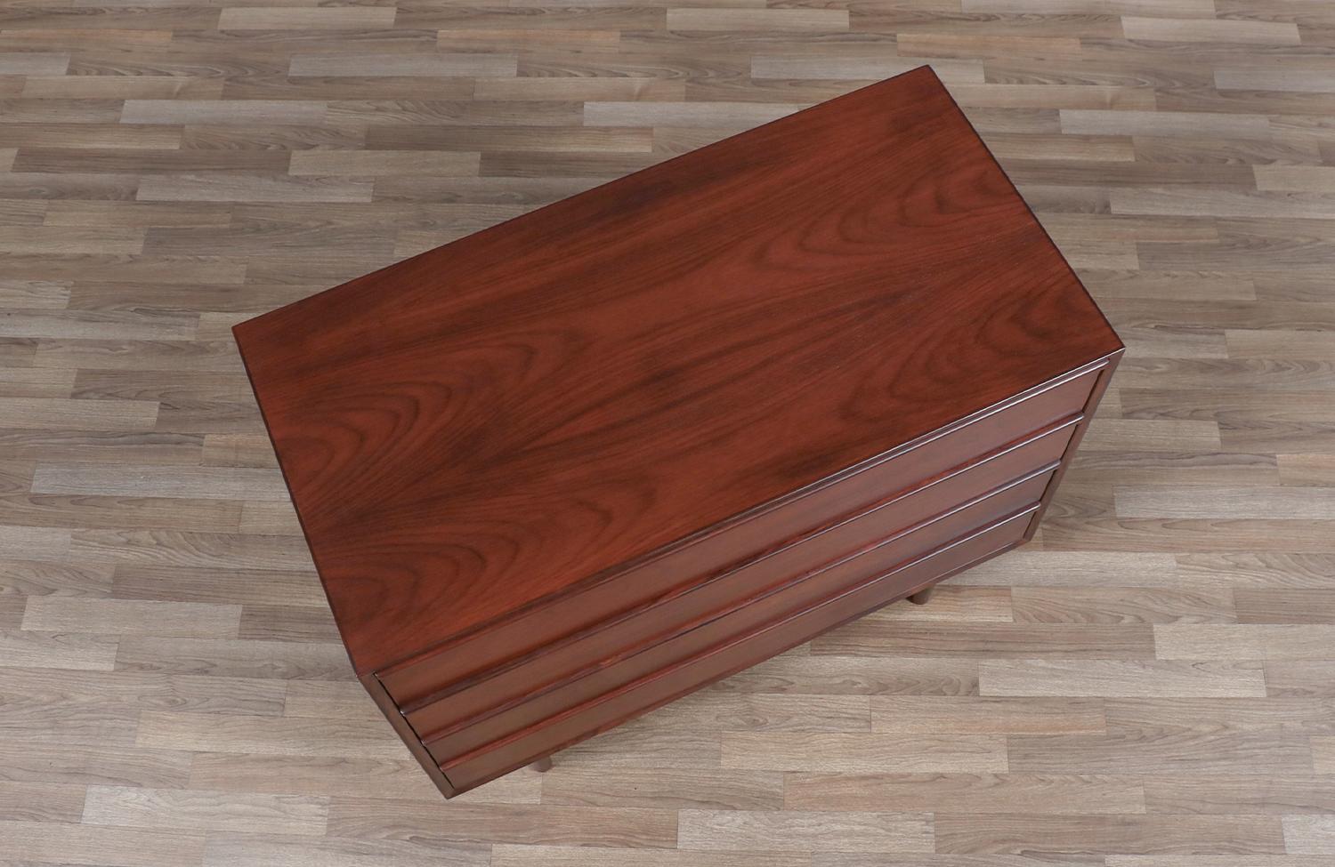 Scandinavian Modern Rosewood Dresser by Westnofa Furniture 7