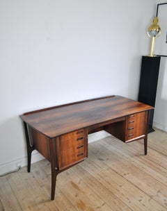 Scandinavian Modern Rosewood Executive Desk by Svend Åge Madsen for HP Hansen