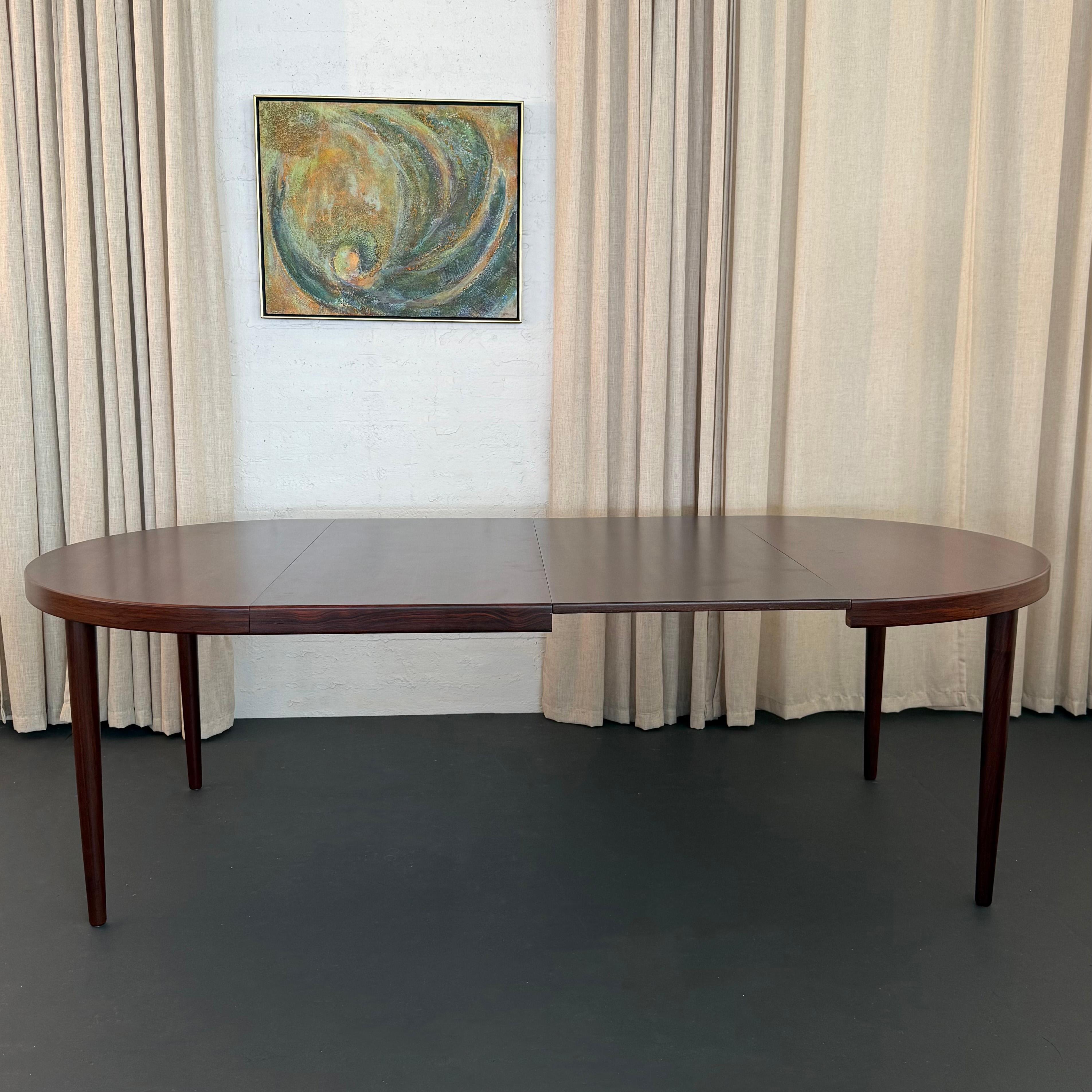 Danois Table de salle à manger à rallonge en bois de rose The Modern Scandinavian Kai Kristiansen en vente