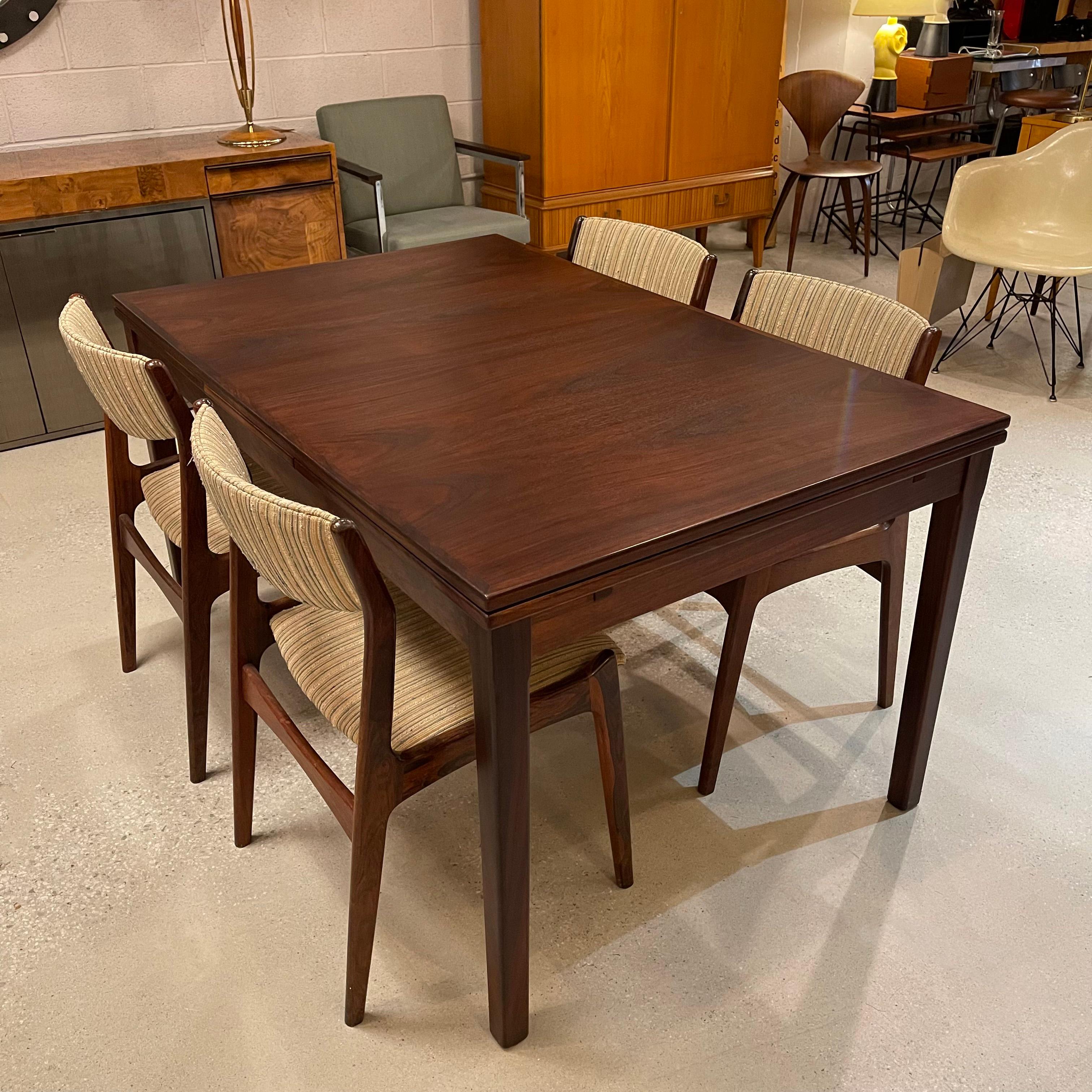 20th Century Scandinavian Modern Rosewood Extension Dining Table