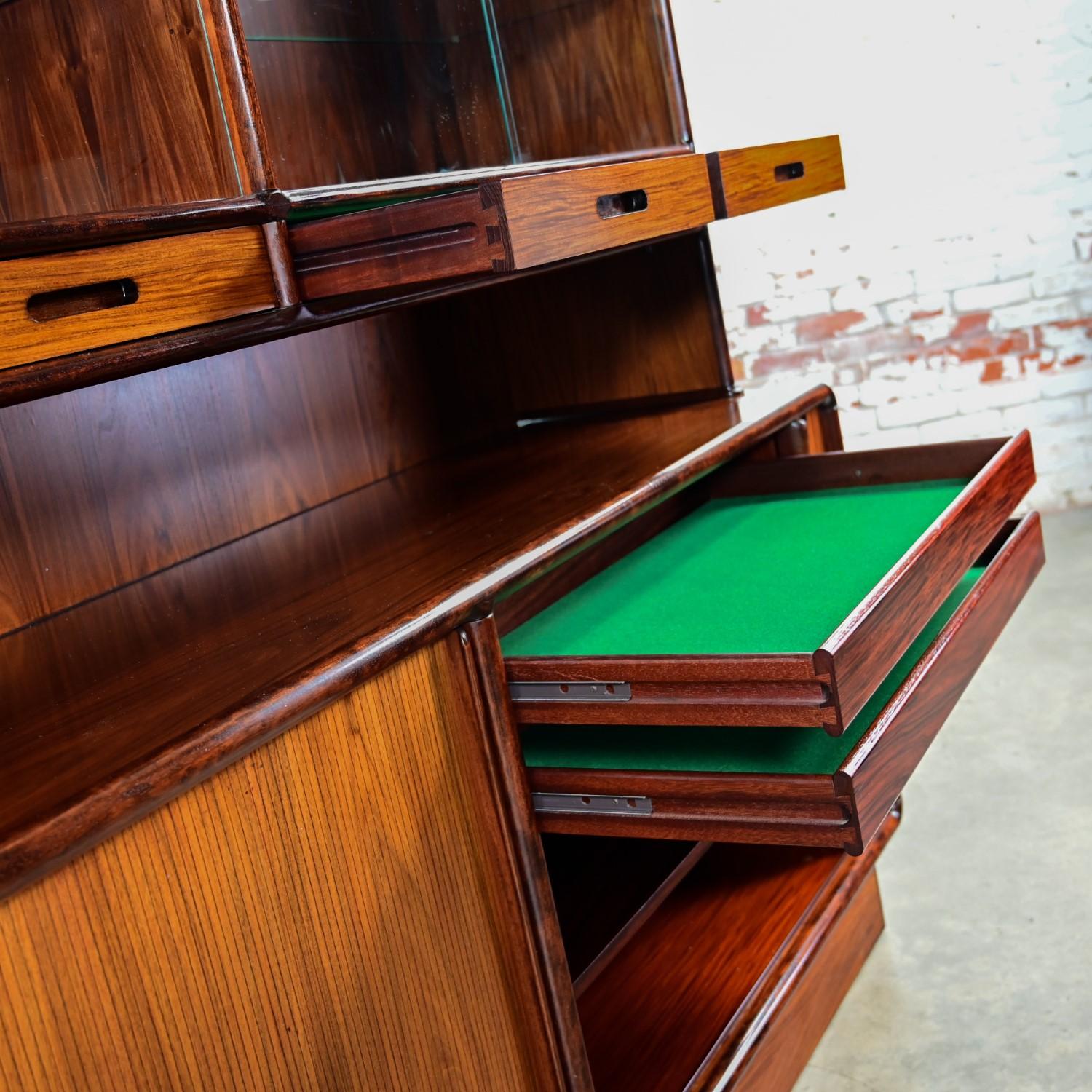 Scandinavian Modern Rosewood Lighted China Hutch Sideboard by Kibaek Mobelfabrik 1