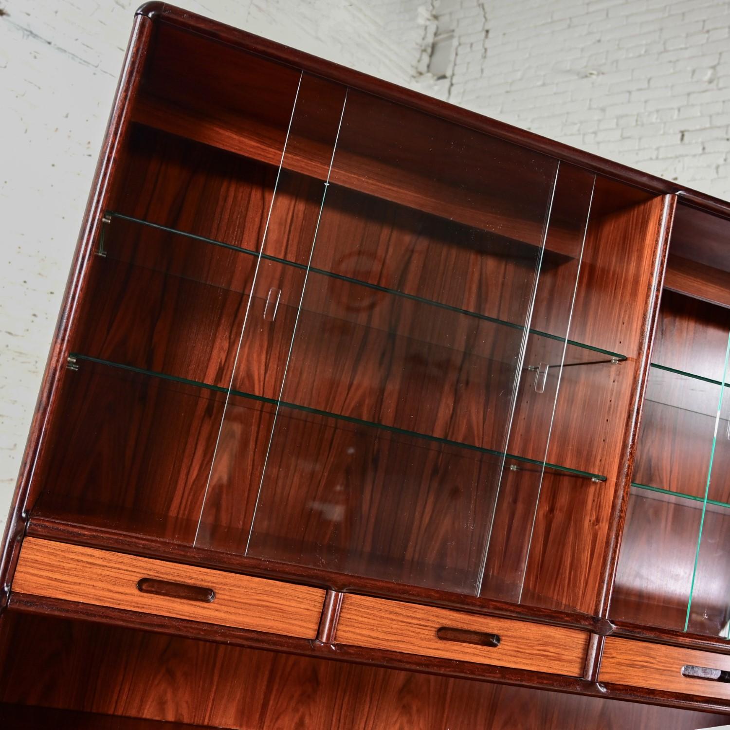 Scandinavian Modern Rosewood Lighted China Hutch Sideboard by Kibaek Mobelfabrik 2