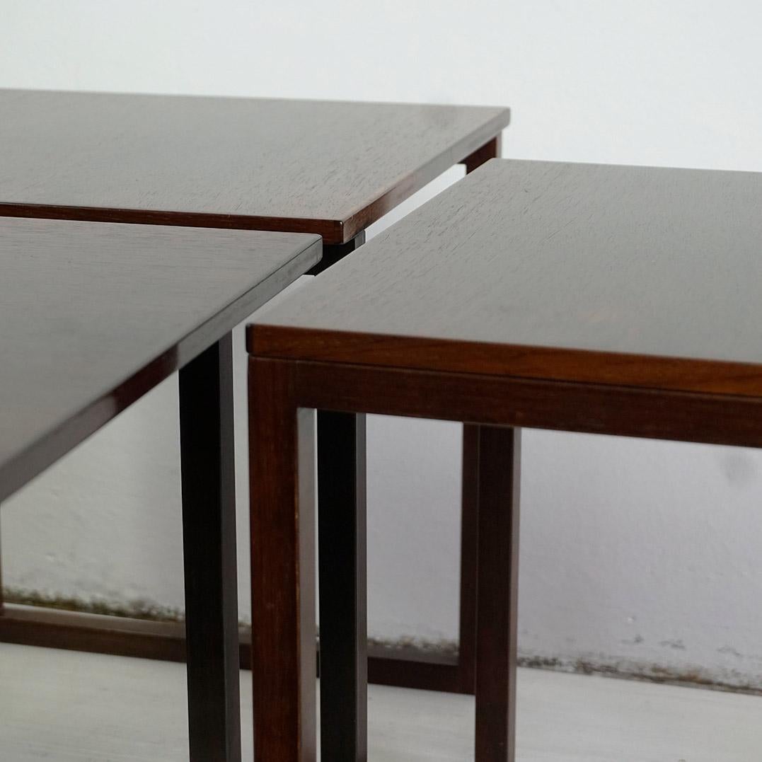 Tables gigognes scandinaves modernes en bois de rose  par Kai Kristiansen Danemark en vente 2