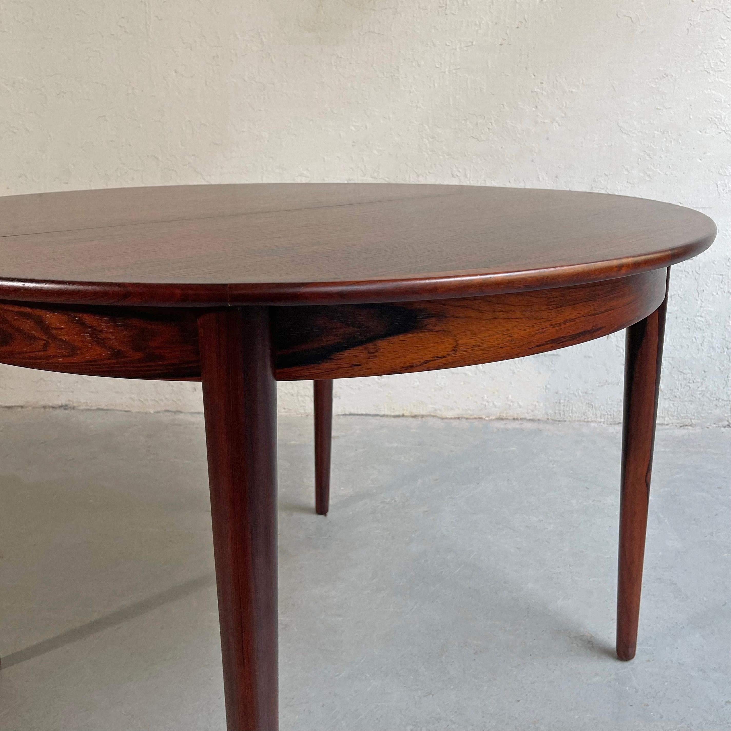 Scandinavian Modern Rosewood Round Extension Dining Set by Niels Koefoed For Sale 3