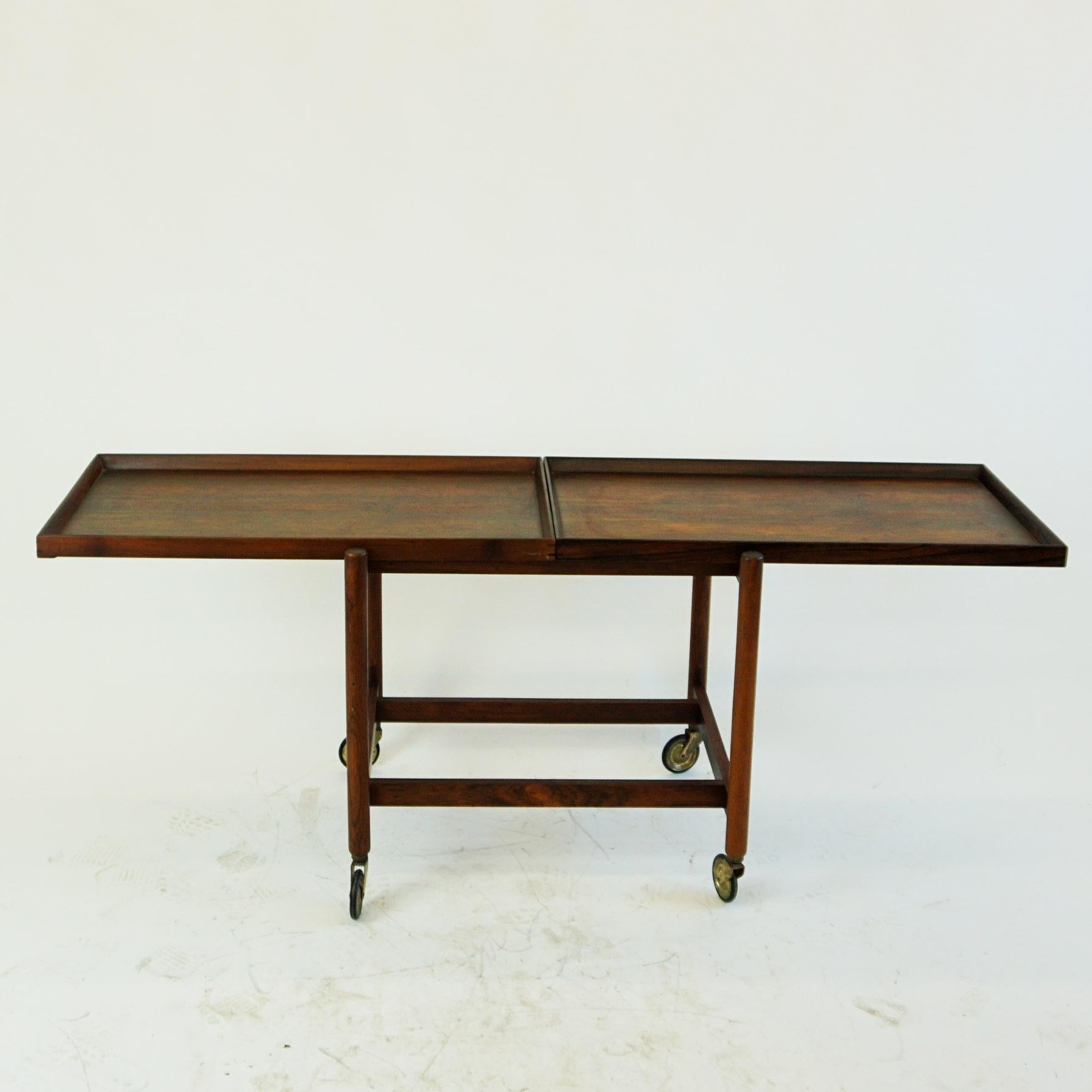 Scandinavian Modern Rosewood Serving Trolley or Bar Cart by Poul Hundevad In Good Condition In Vienna, AT