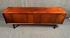 Skandinavisches modernes Sideboard aus Rosenholz von Gunni Oman