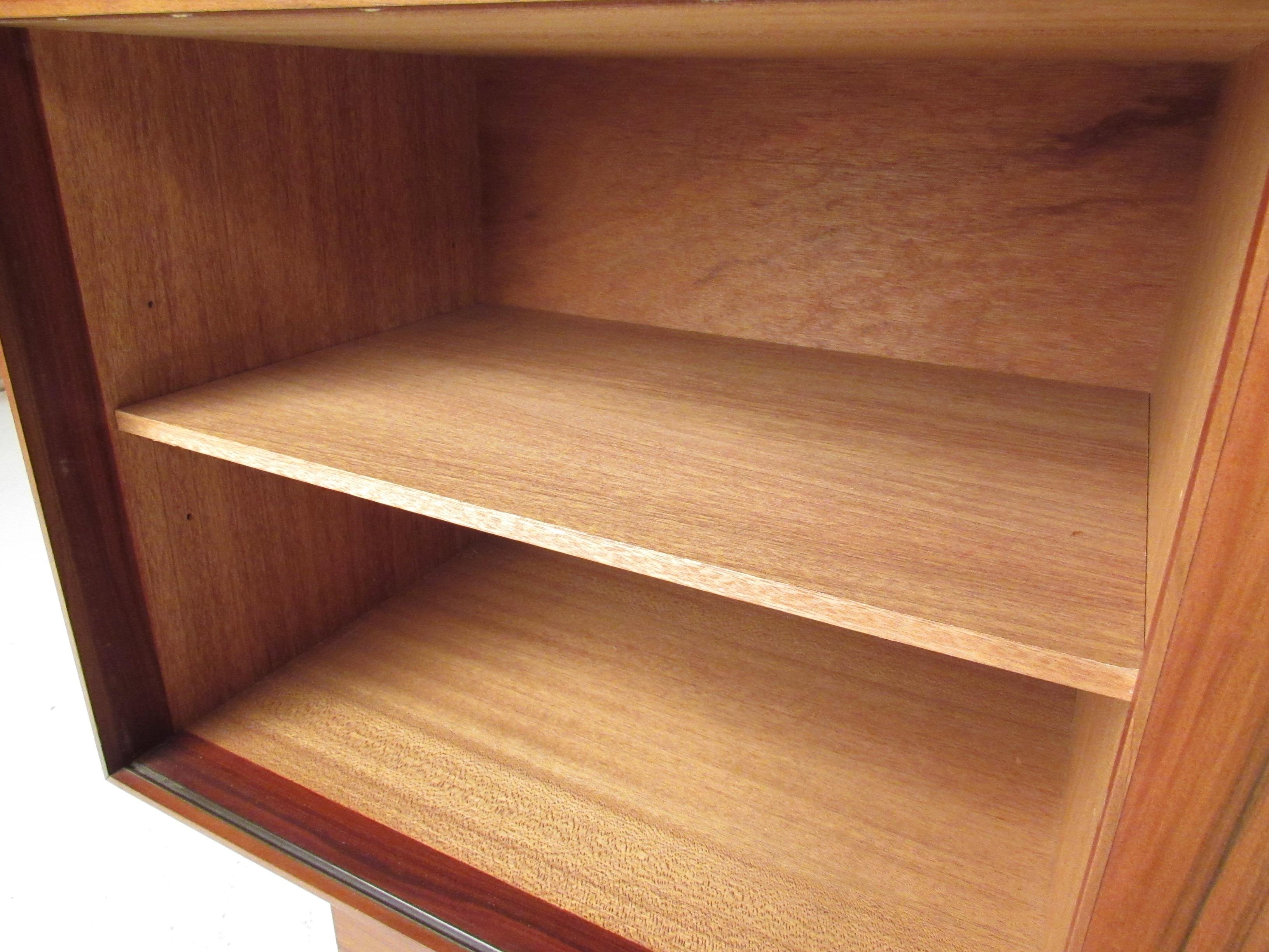 Scandinavian Modern Rosewood Sideboard with Cupboard Top Bookshelf 8