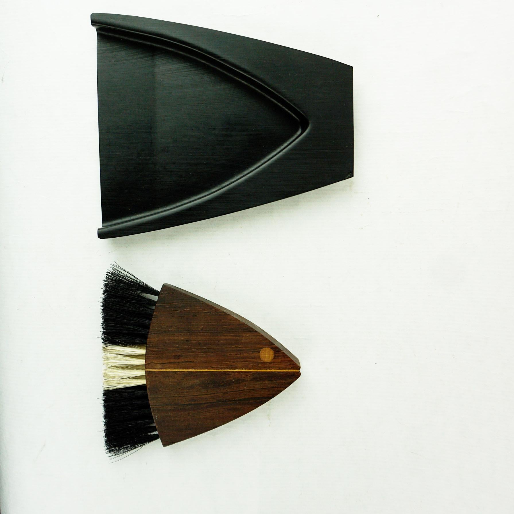 Scandinavian Modern Rosewood Fish Table Crumb Brush by Laurids Lonborg In Good Condition In Vienna, AT