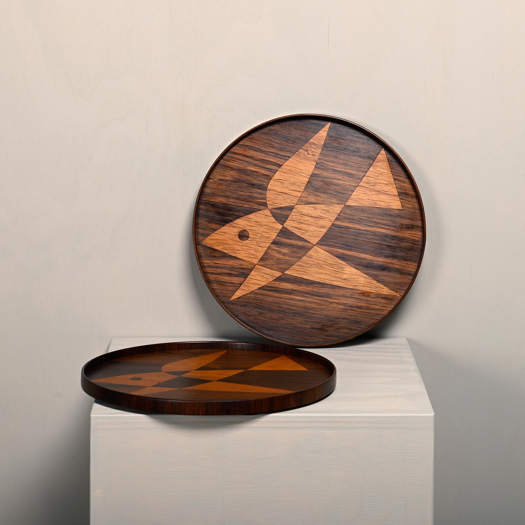 Scandinave moderne The Modern Scandinavian rosewood tray with fish motif for Intarsia, Denmark 1960s en vente