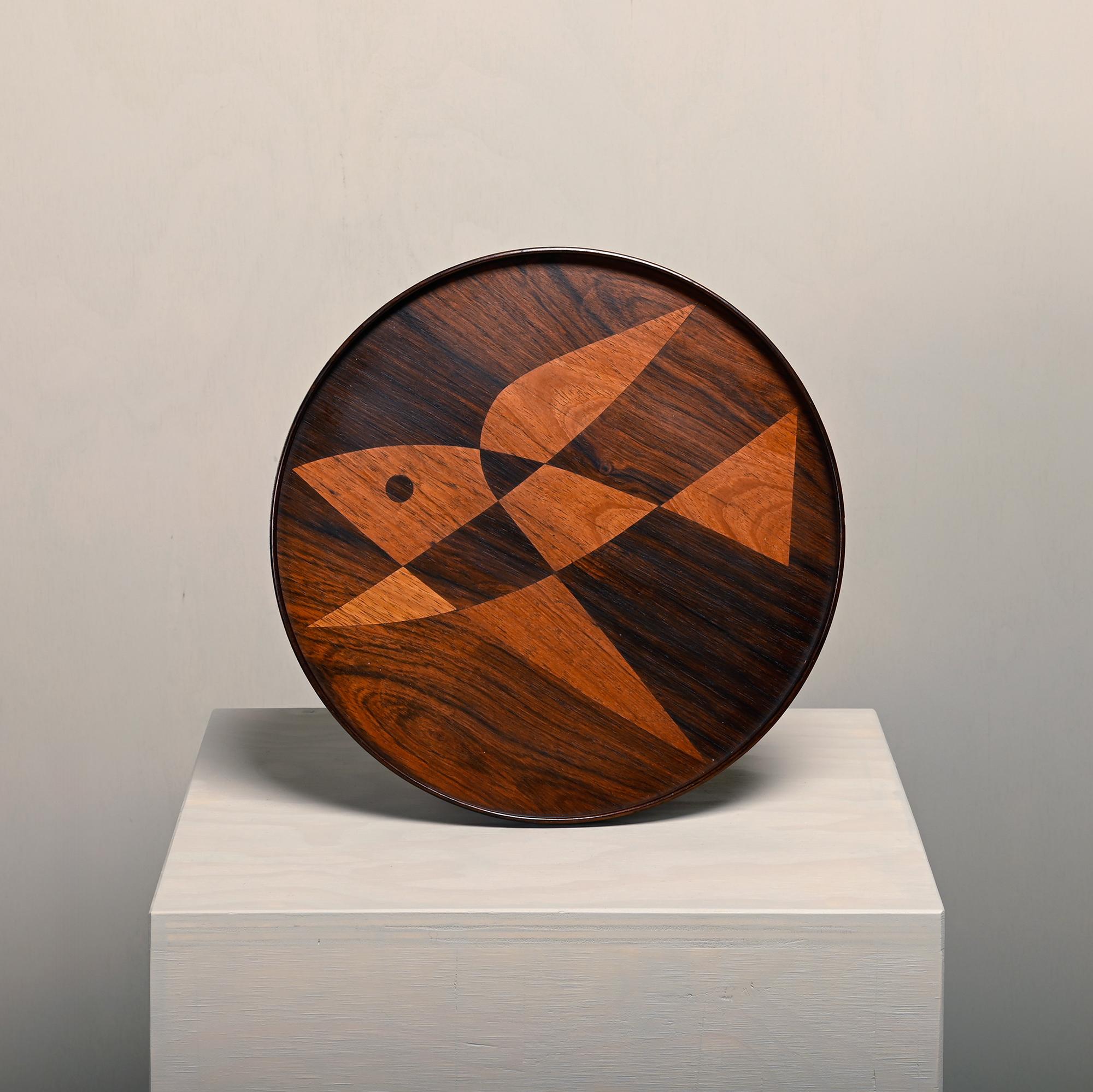 20ième siècle The Modern Scandinavian rosewood tray with fish motif for Intarsia, Denmark 1960s en vente