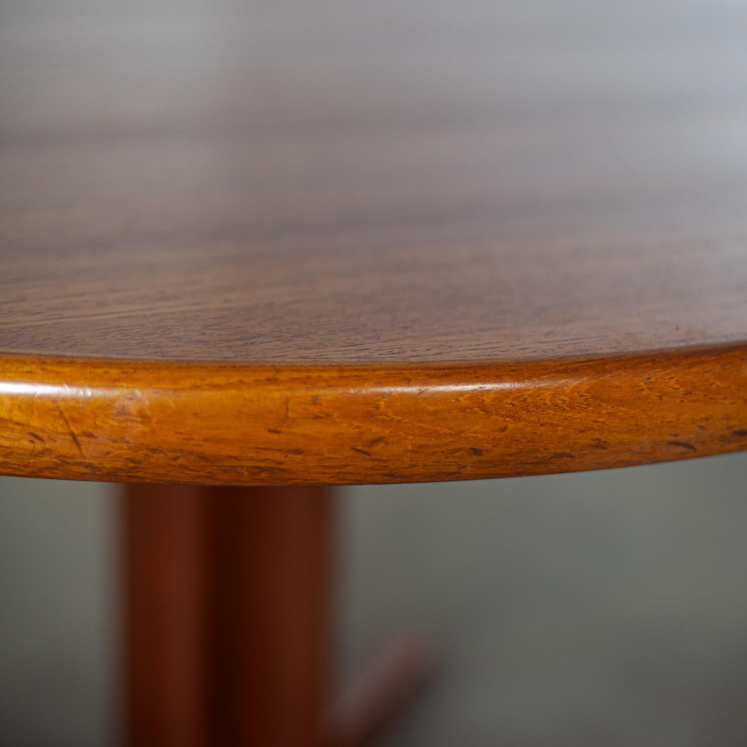 Scandinavian Modern Round to Oval Teak Expanding Dining Table Attr Gudme Mobel. For Sale 13