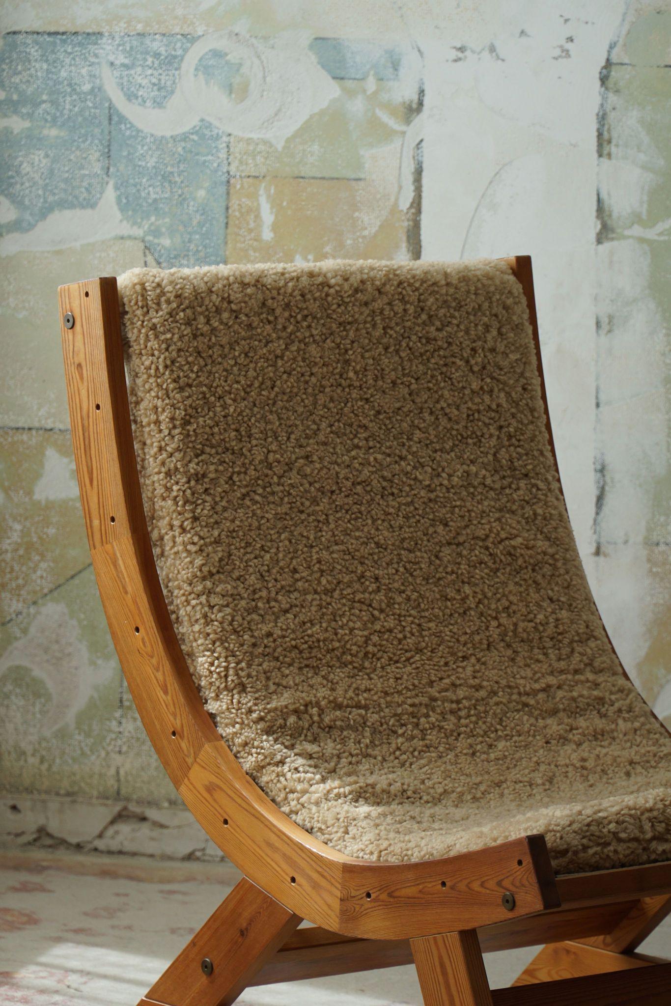 Scandinavian Modern Safari Lounge Chair in Canvas, Lambswool & Pine, 1960s 4