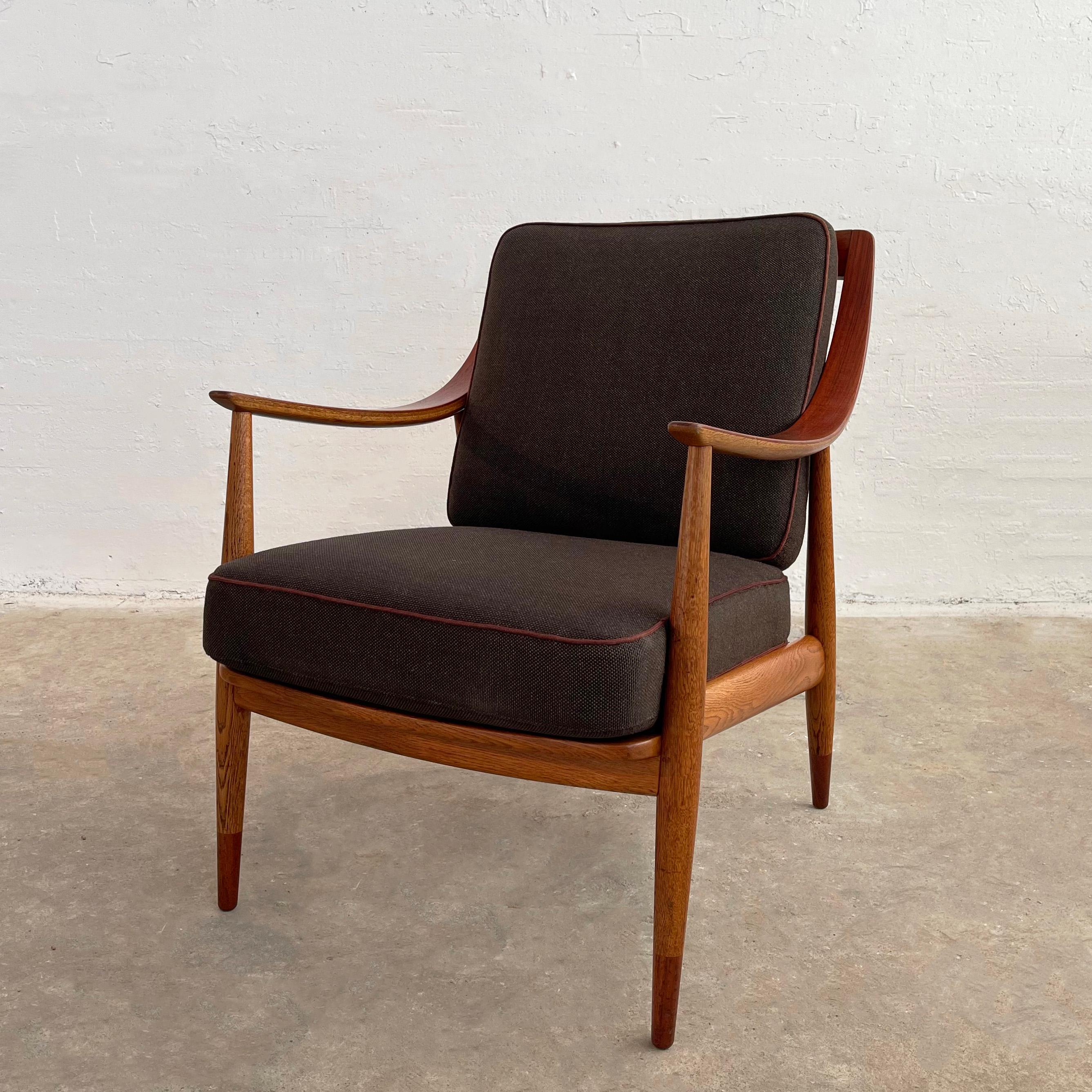 Danish Scandinavian Modern Scoop Lounge Chair By Peter Hvidt And Orla Molgaard-Nielsen For Sale