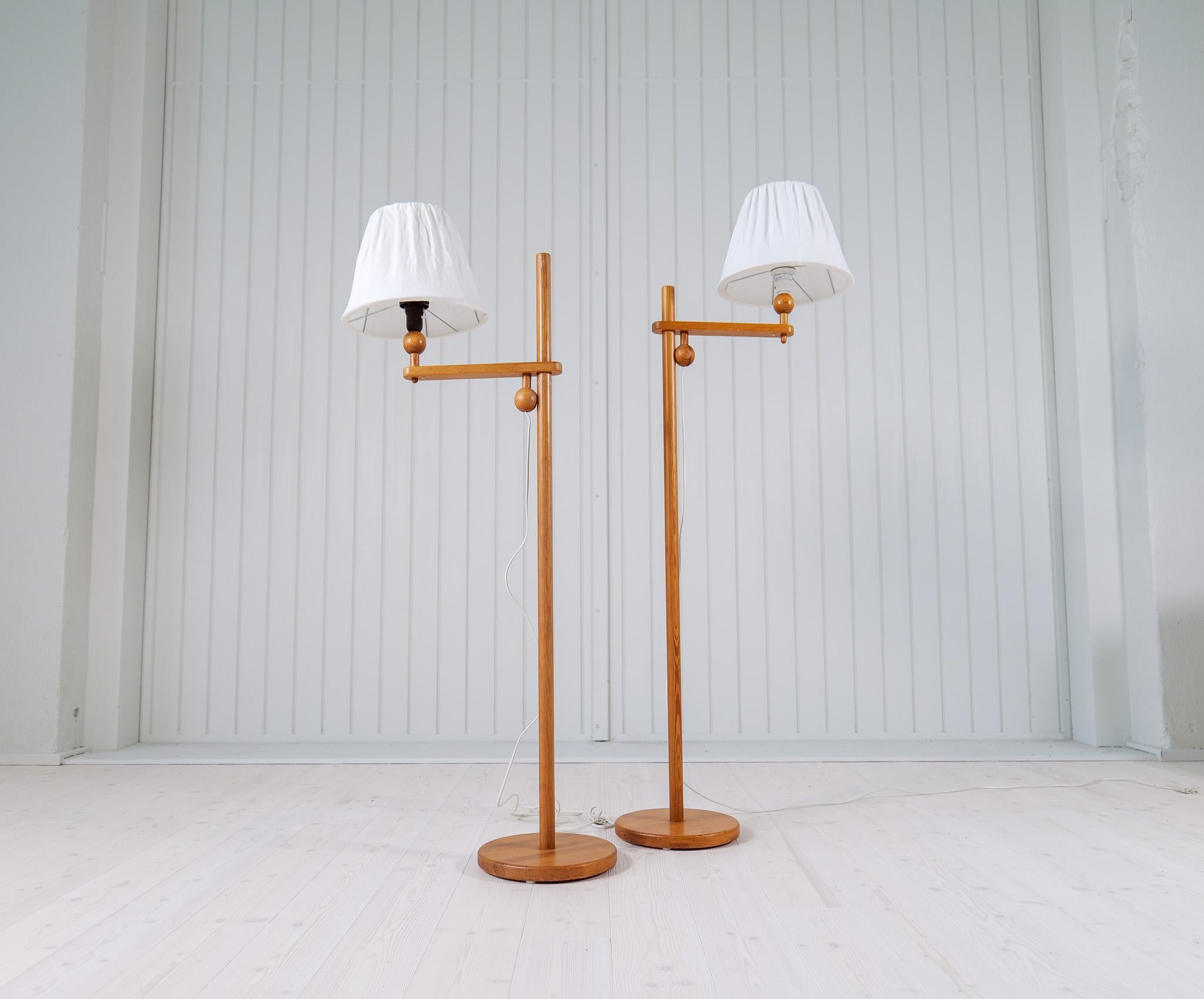 Swedish Scandinavian Modern Sculptural Floor Lamps in Pine, Yngve Ekström Sweden 1970s For Sale