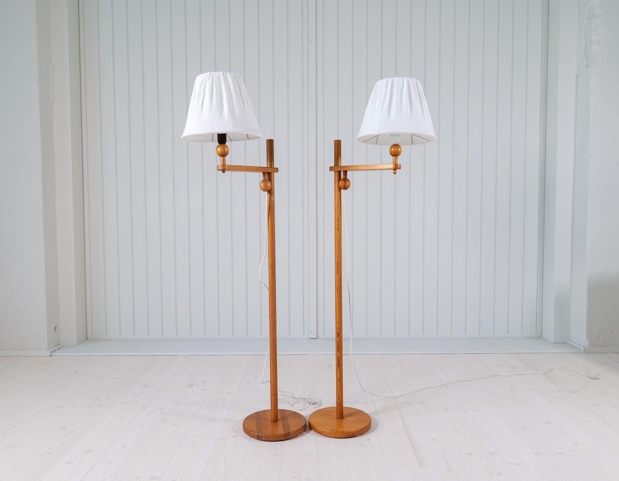 Scandinavian Modern Sculptural Floor Lamps in Pine, Yngve Ekström Sweden 1970s For Sale 1