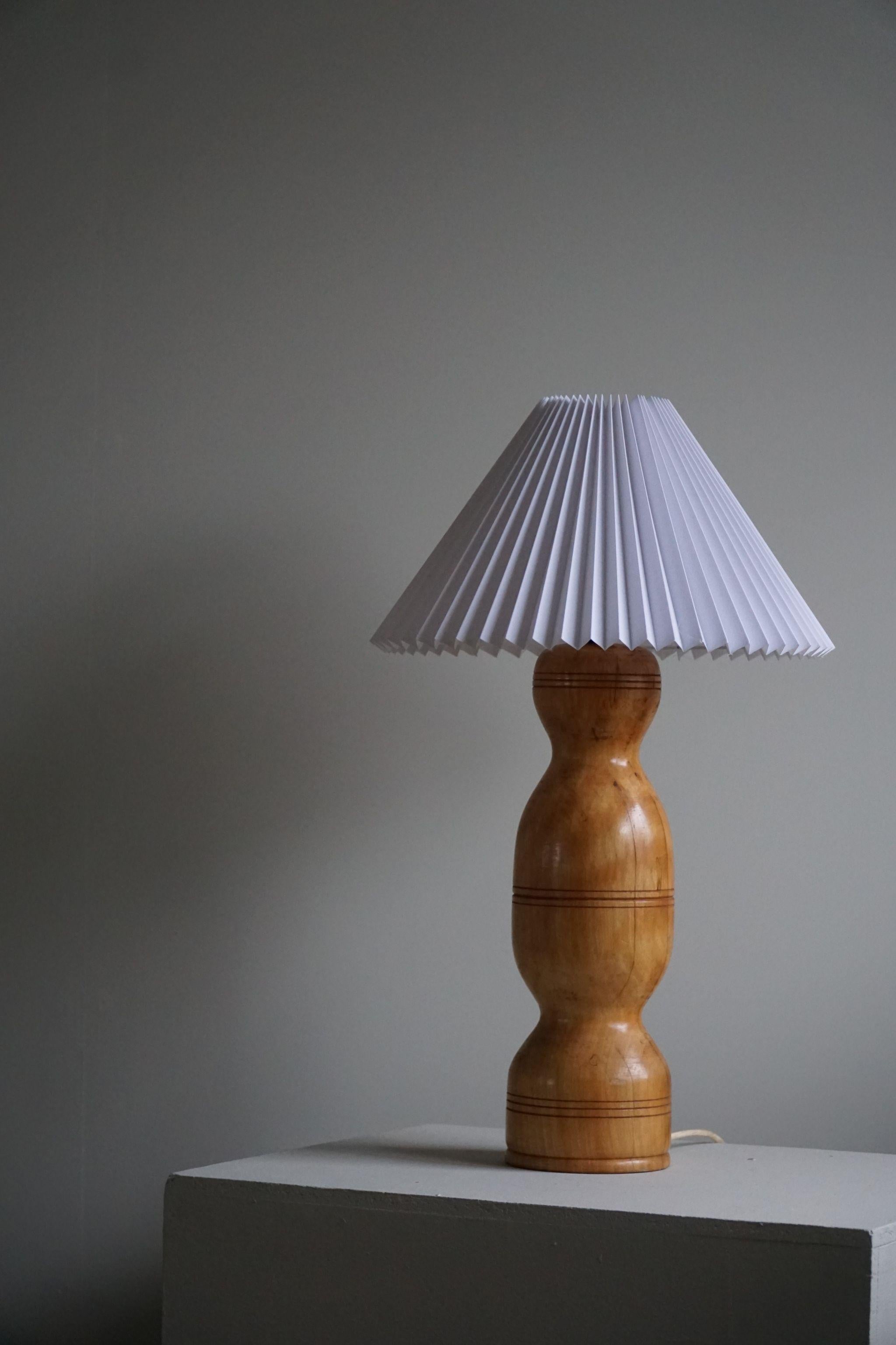 Hand-Carved Scandinavian Modern, Sculptural Organic Wooden Table Lamp, 1960s 