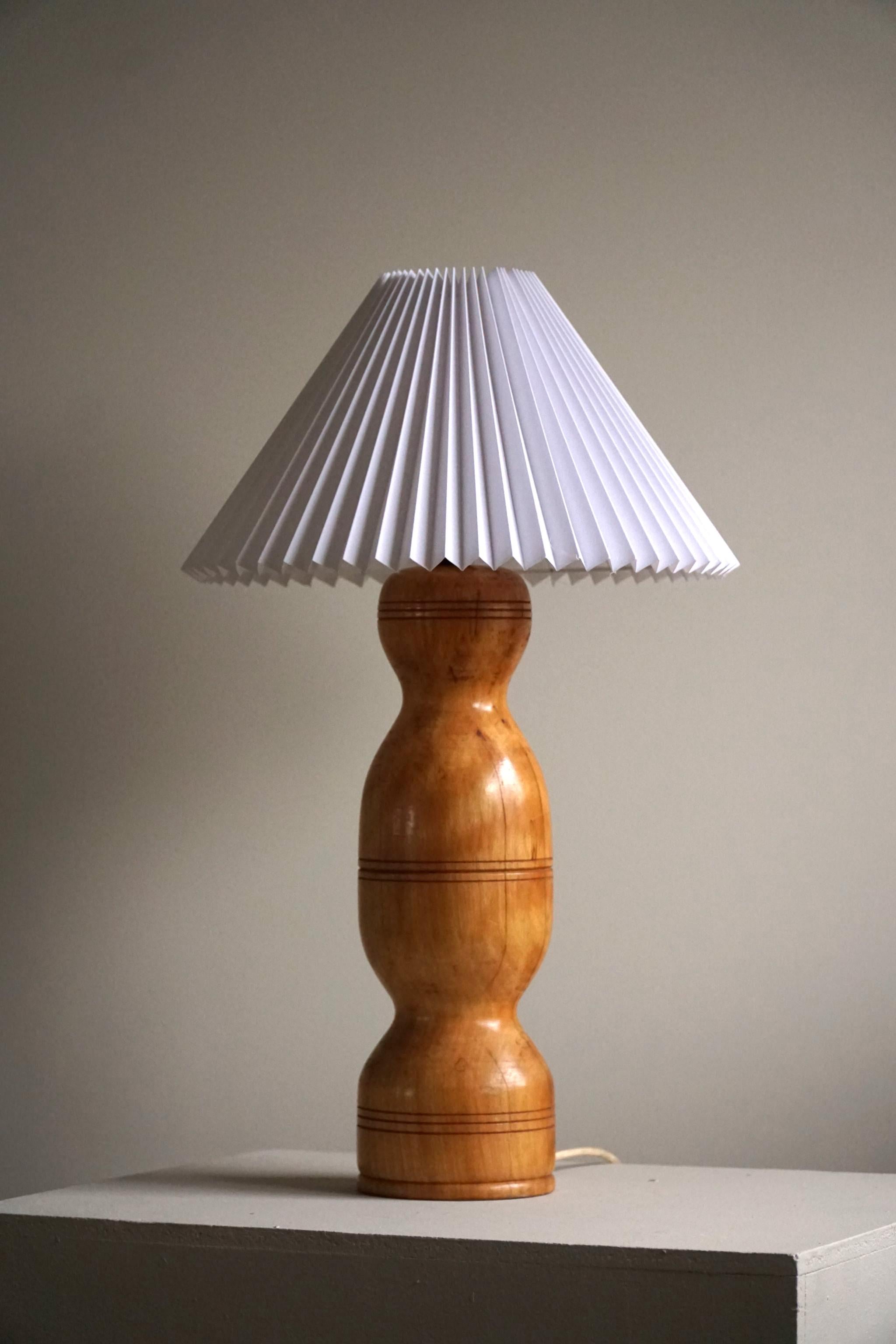 Scandinavian Modern, Sculptural Organic Wooden Table Lamp, 1960s  In Good Condition In Odense, DK